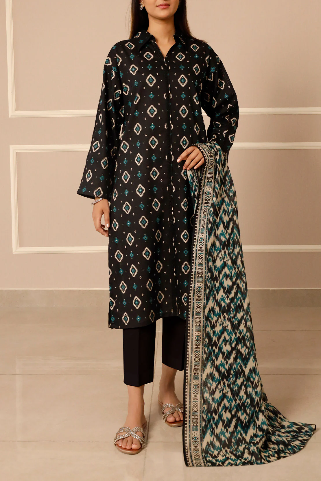 Unstitched Printed Lawn 3 Piece - Image 2