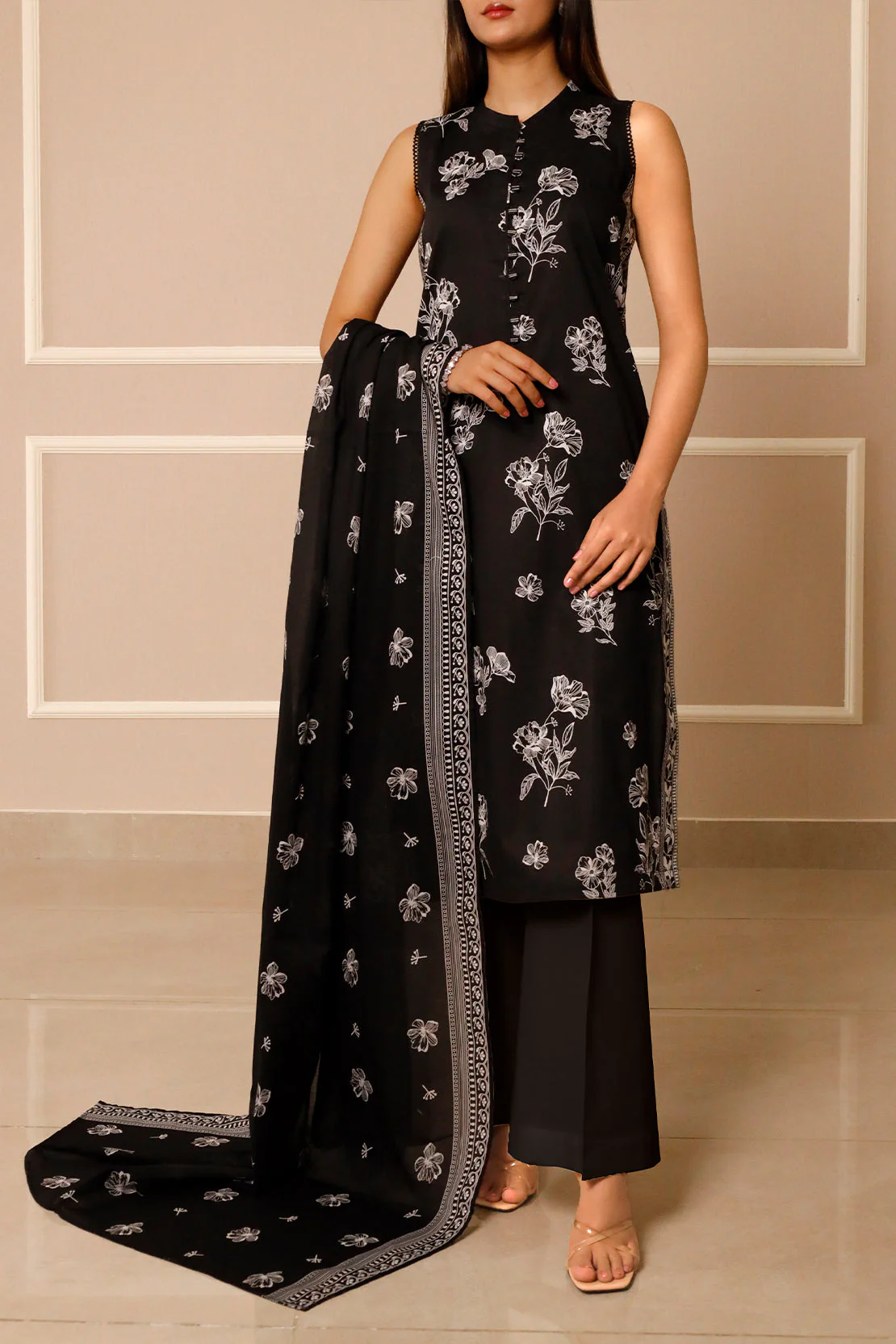 Unstitched Printed Lawn 3 Piece - Image 4