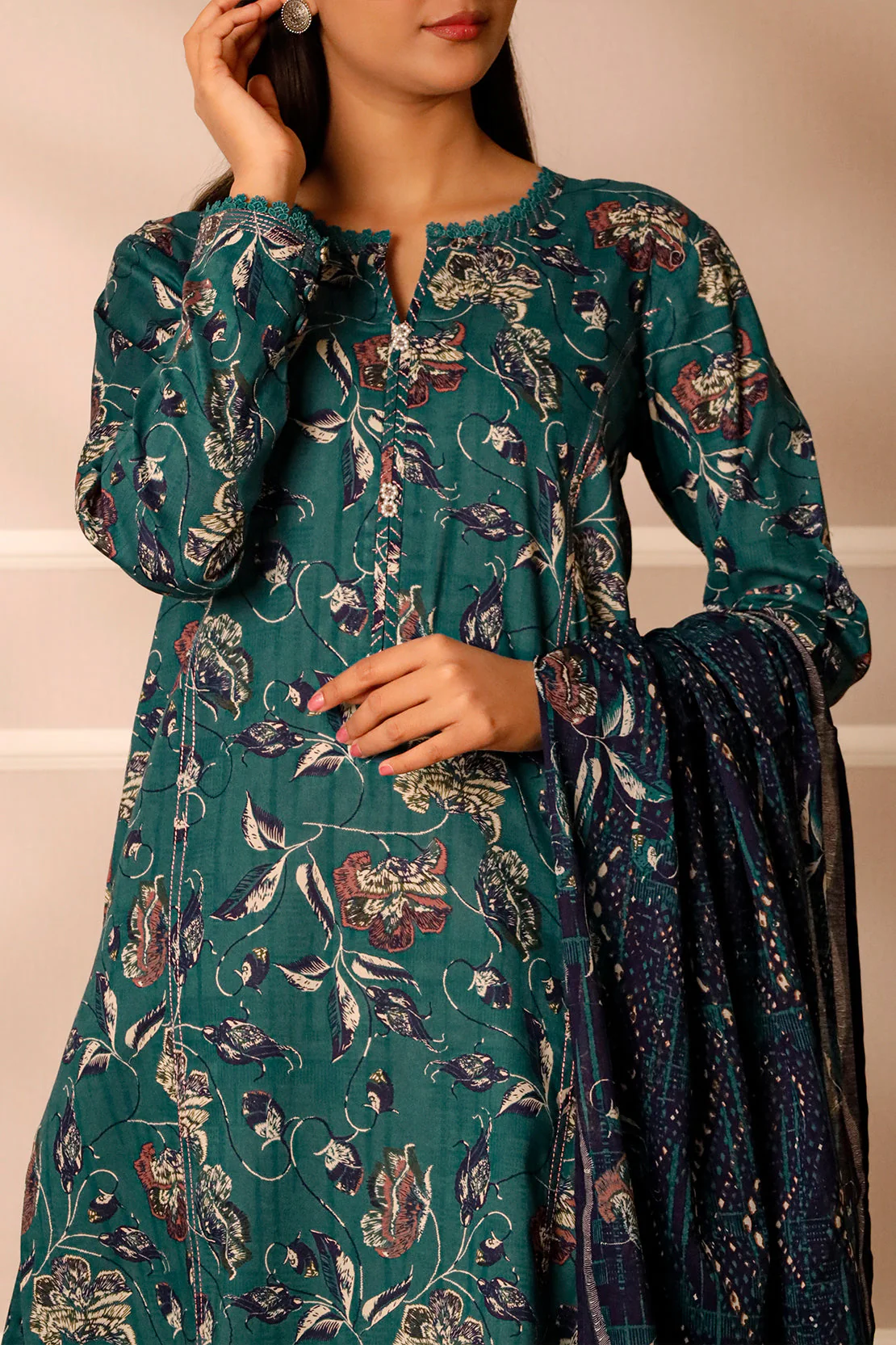 Unstitched Printed Lawn 3 Piece - Image 5