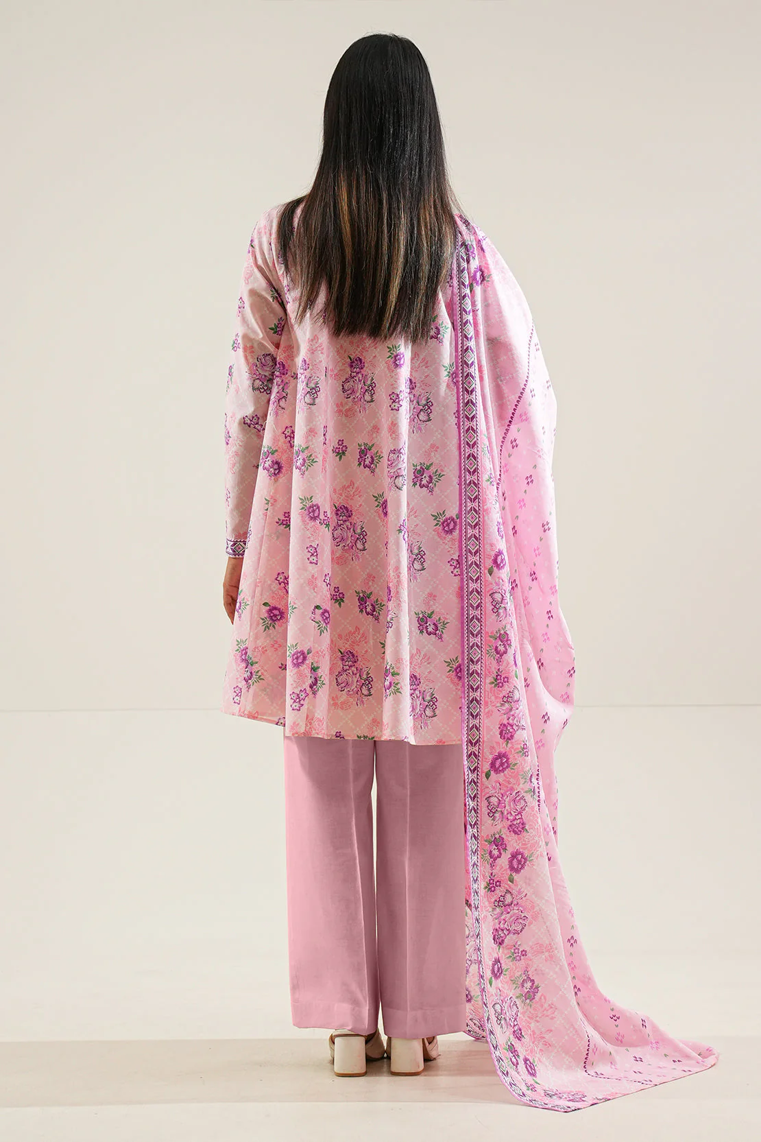 Unstitched Printed Lawn 3 Piece - Image 3