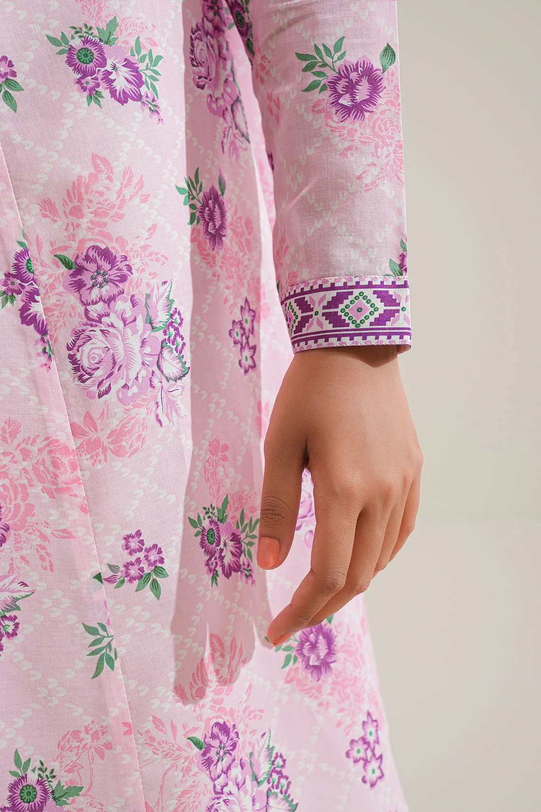 Unstitched Printed Lawn 3 Piece - Image 5