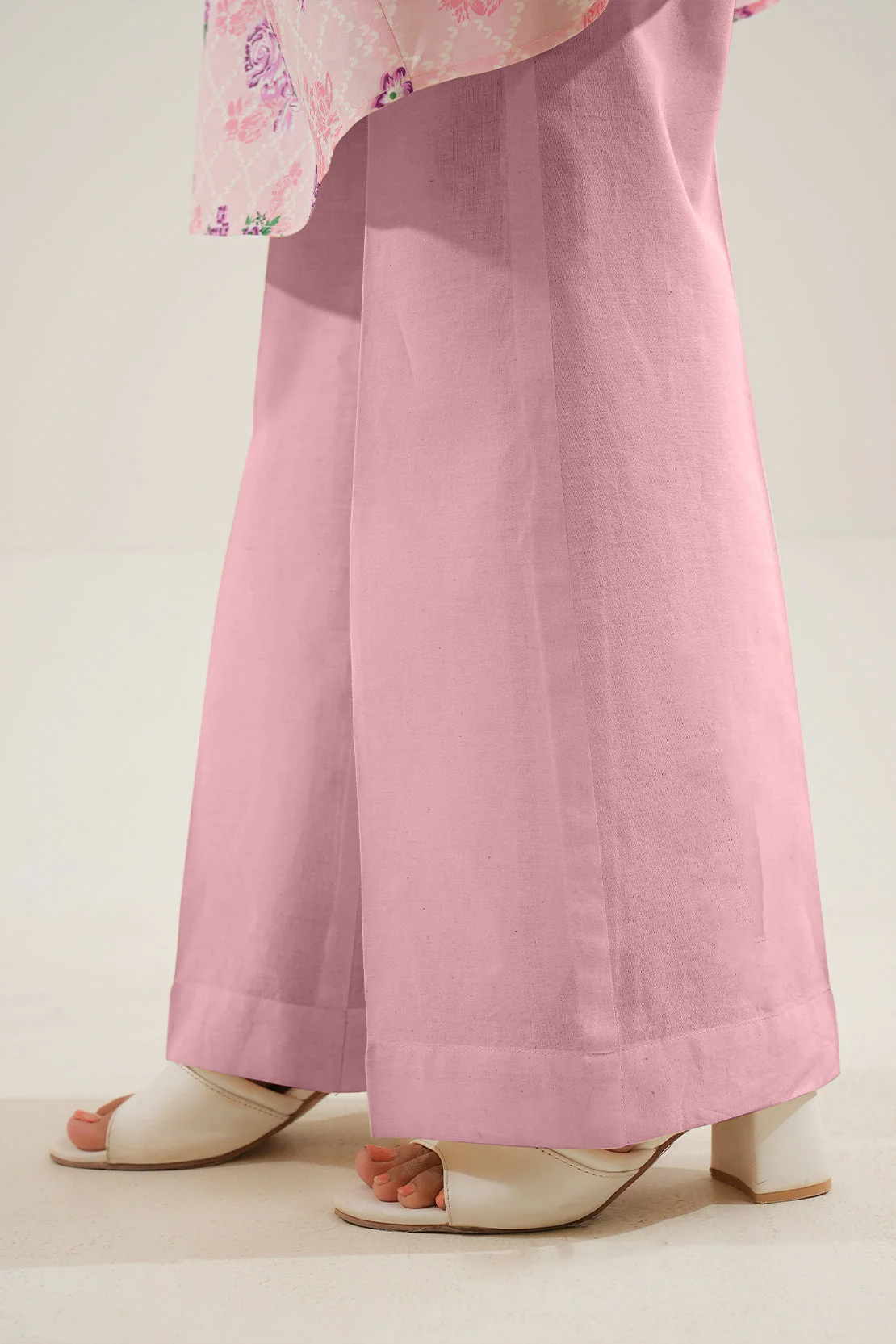 Unstitched Printed Lawn 3 Piece - Image 6