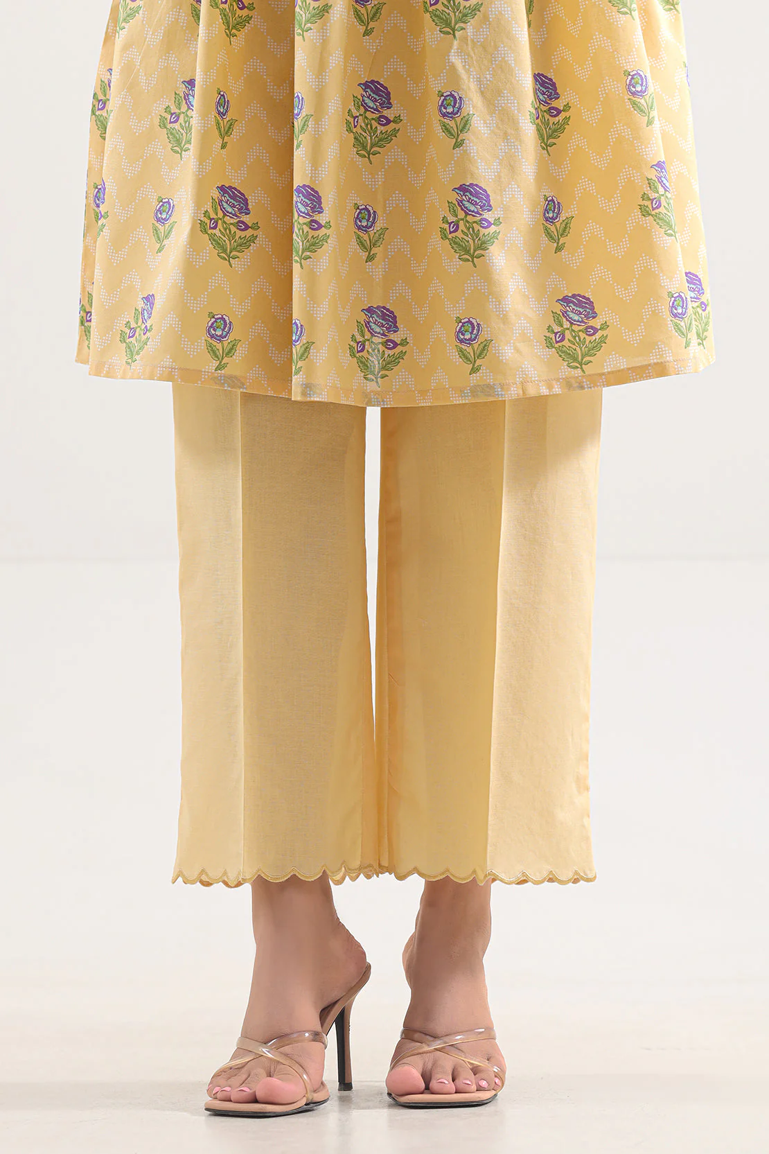 Unstitched Printed Lawn 3 Piece - Image 5