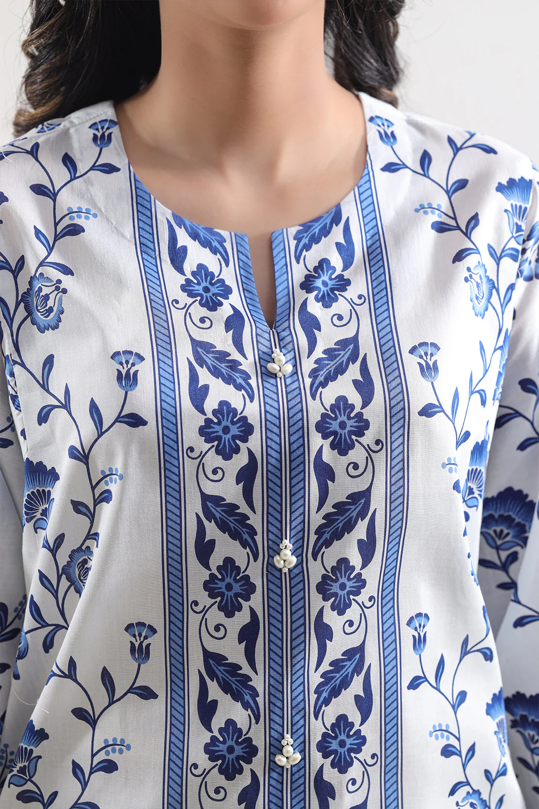 Unstitched Printed Lawn 3 Piece - Image 3