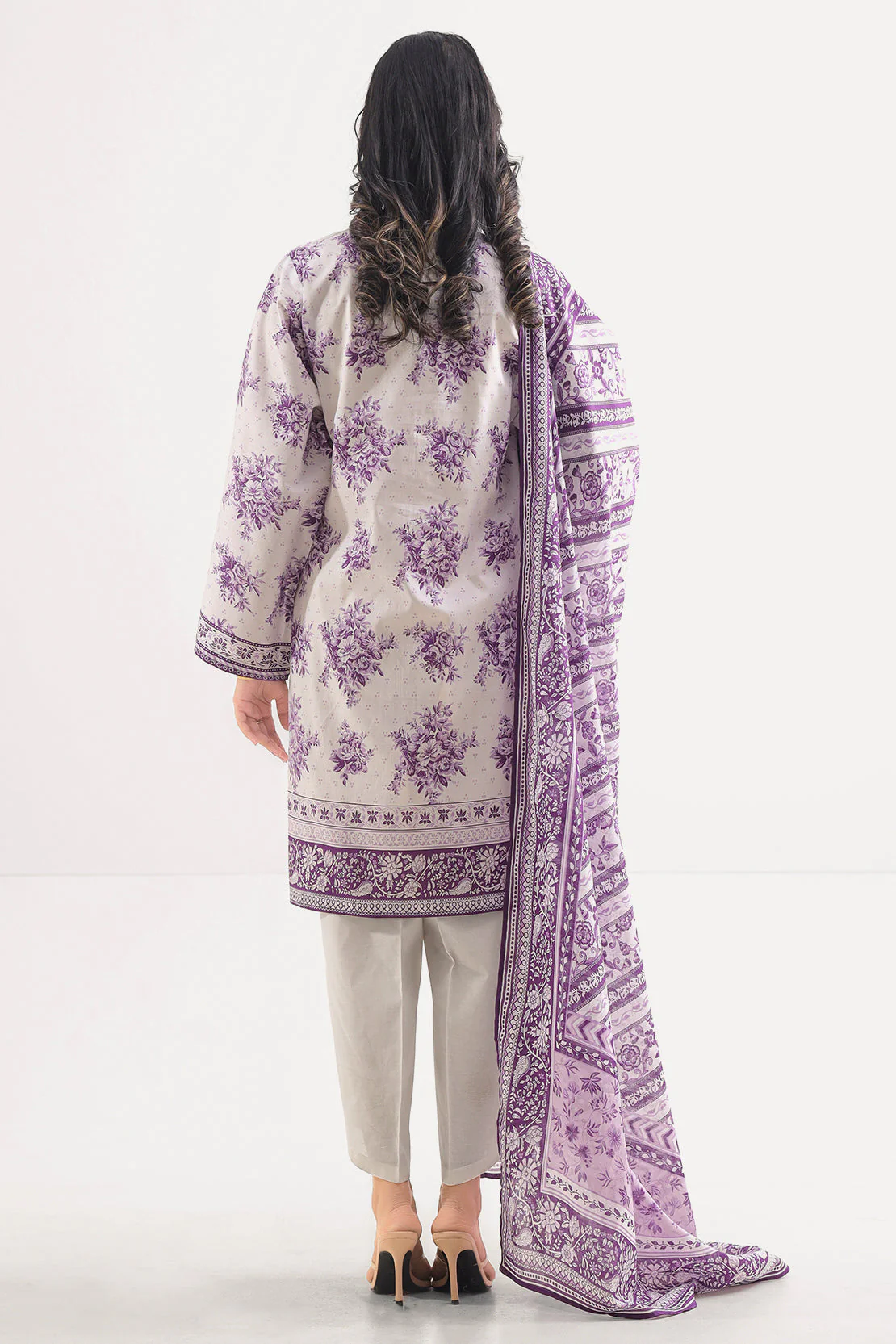 Unstitched Printed Lawn 3 Piece - Image 4