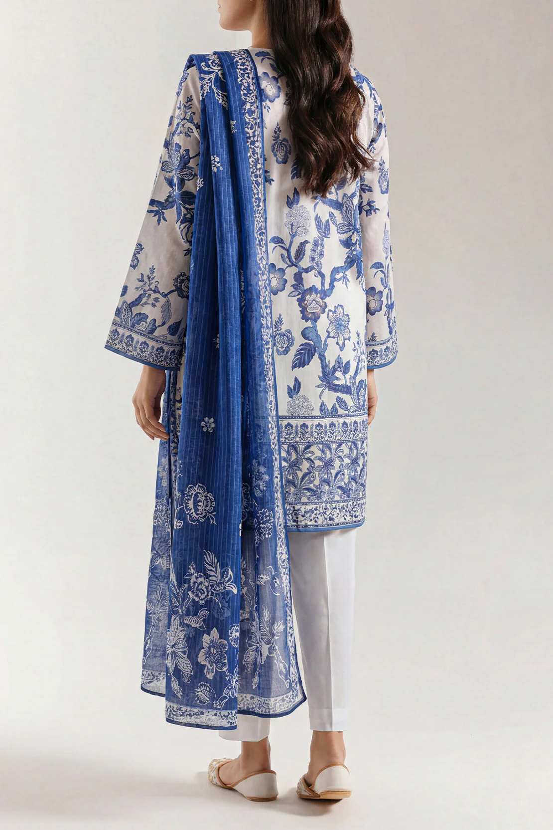 Unstitched Printed Lawn 3 Piece - Image 2