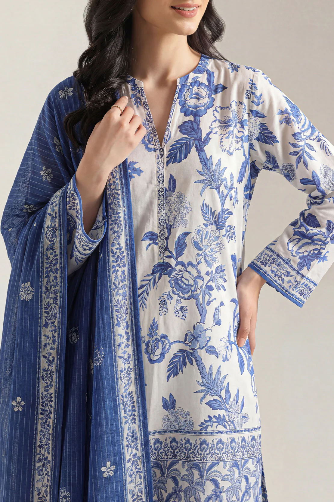 Unstitched Printed Lawn 3 Piece - Image 3