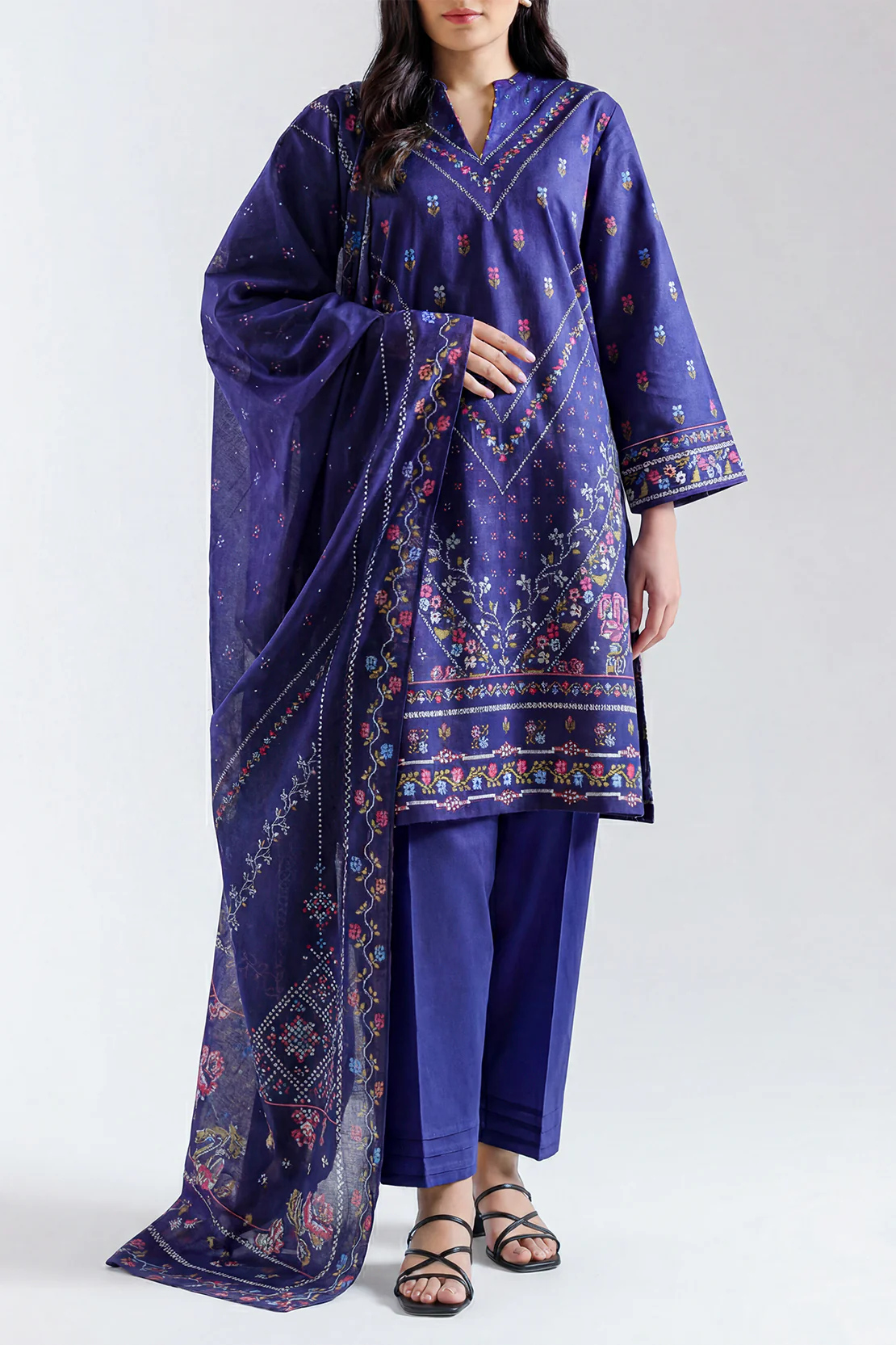 Unstitched Printed Lawn 3 Piece - Image 3
