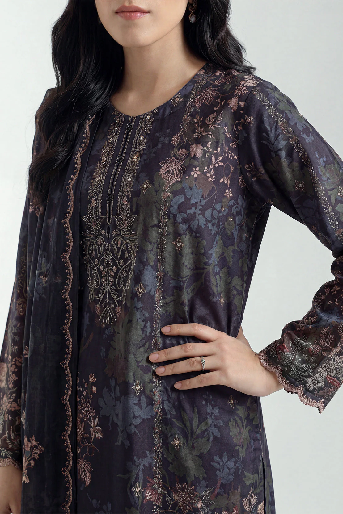 Unstitched Printed Lawn 3 Piece - Image 3
