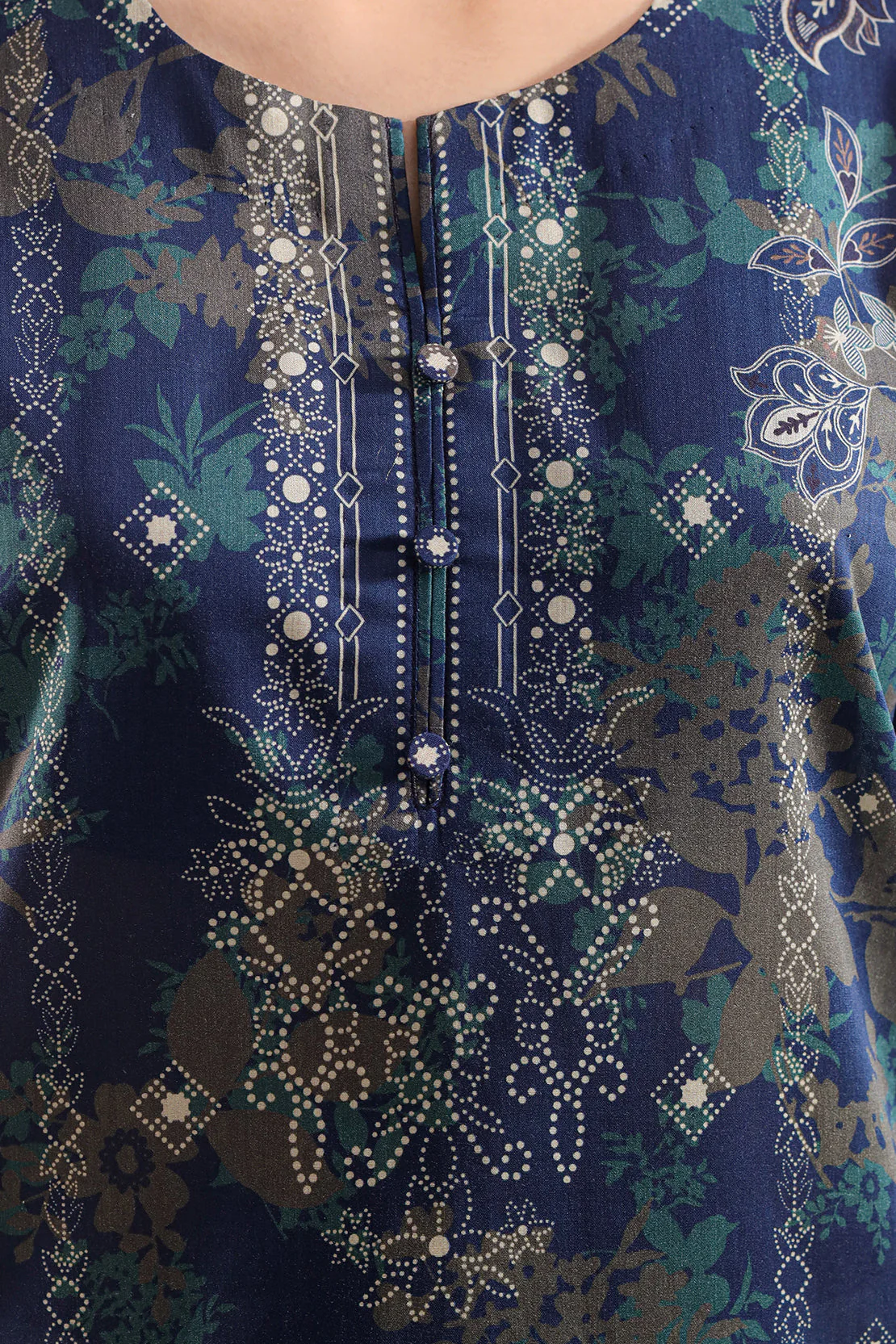 Unstitched Printed Lawn 3 Piece - Image 4