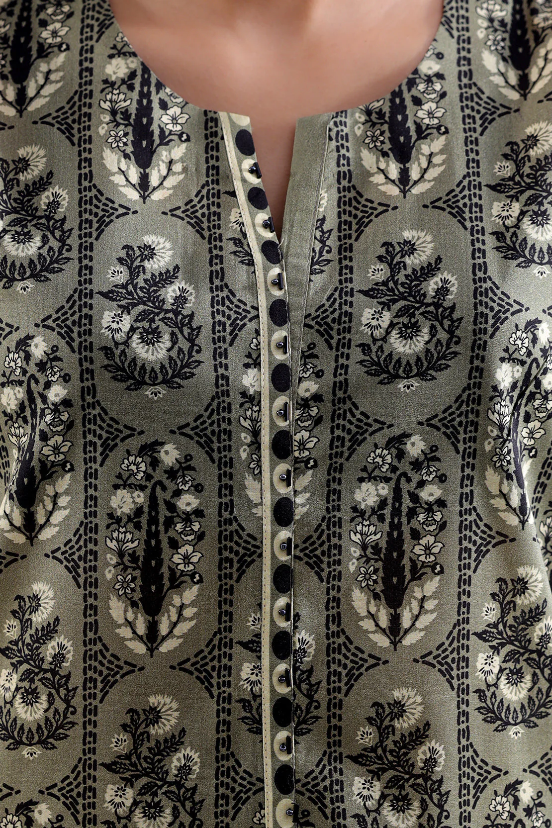 Unstitched Printed Lawn 3 Piece - Image 3