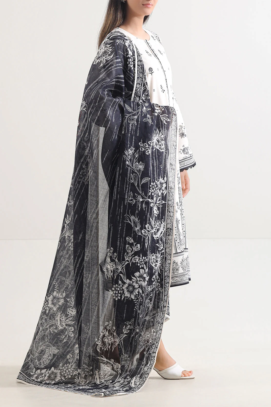Unstitched Printed Lawn 3 Piece - Image 2