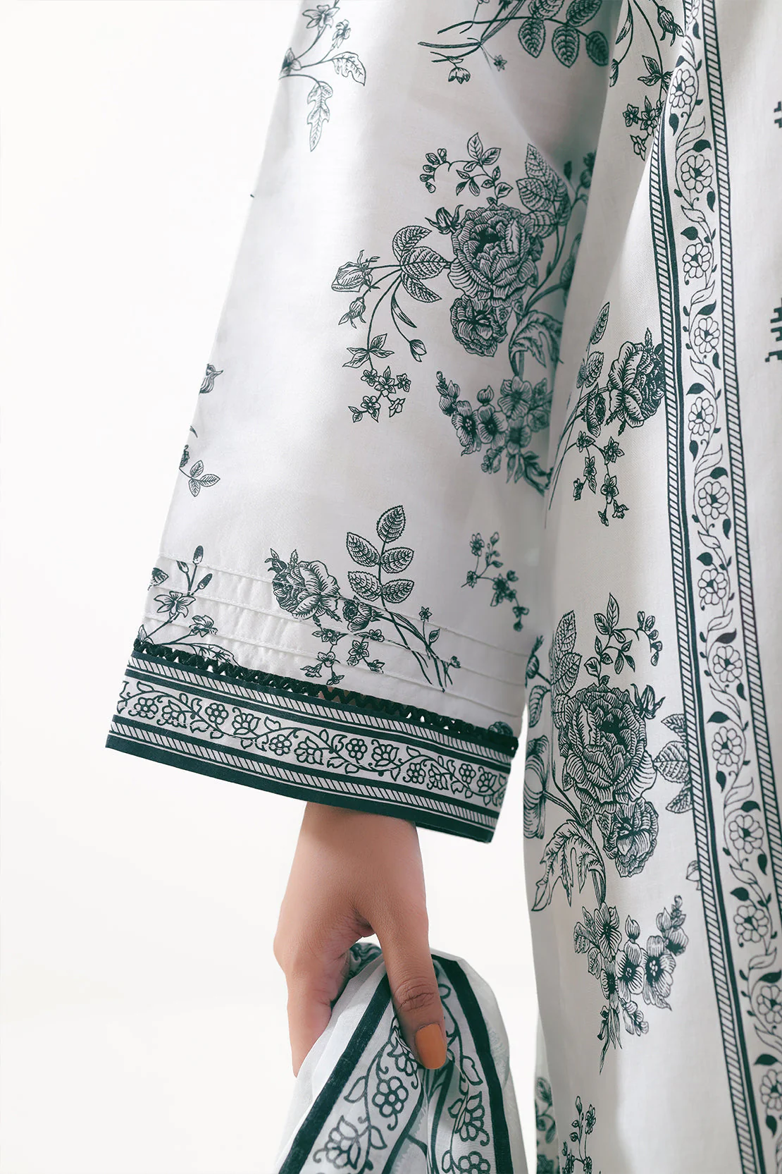 Unstitched Printed Lawn 3 Piece - Image 3
