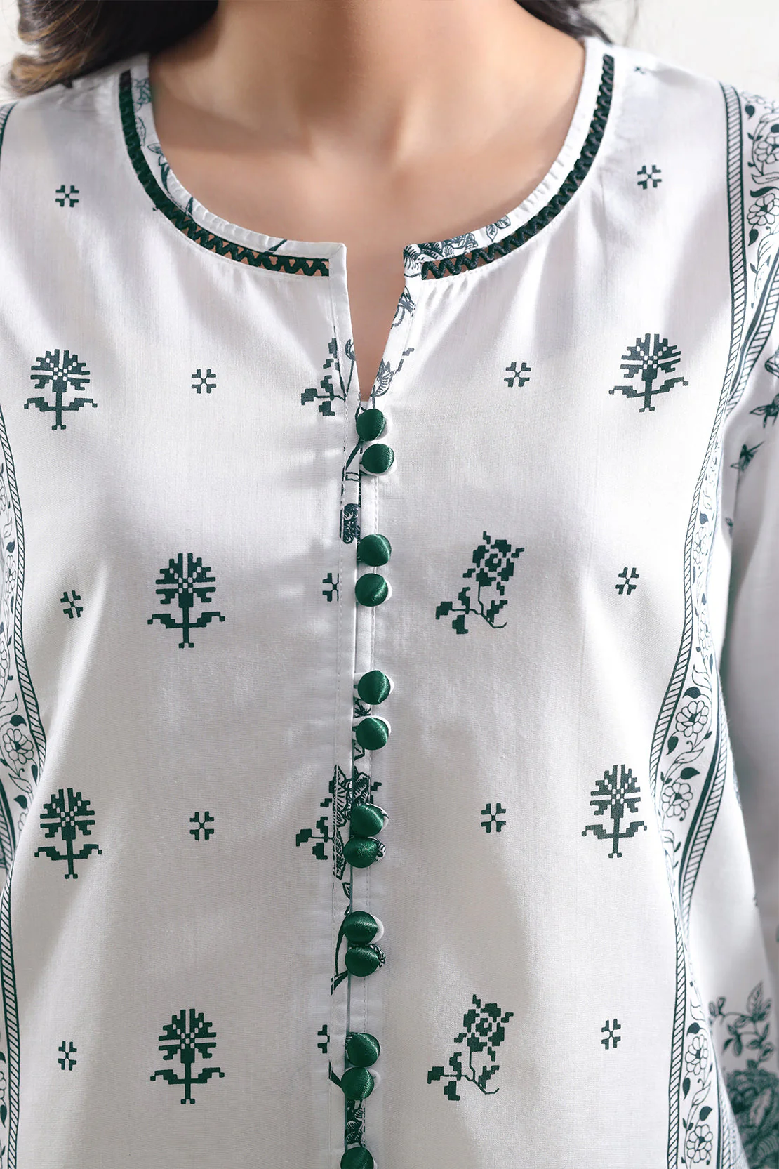 Unstitched Printed Lawn 3 Piece - Image 4