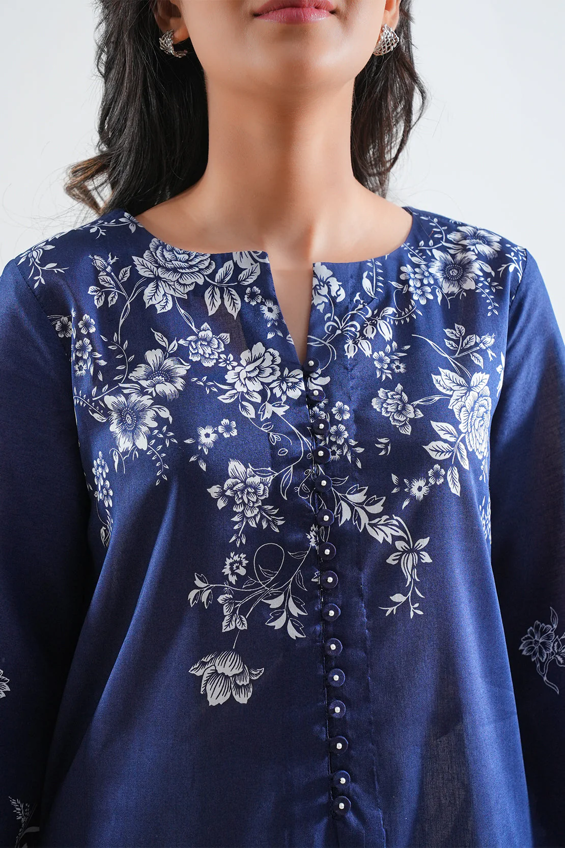 Unstitched Printed Lawn 3 Piece - Image 5