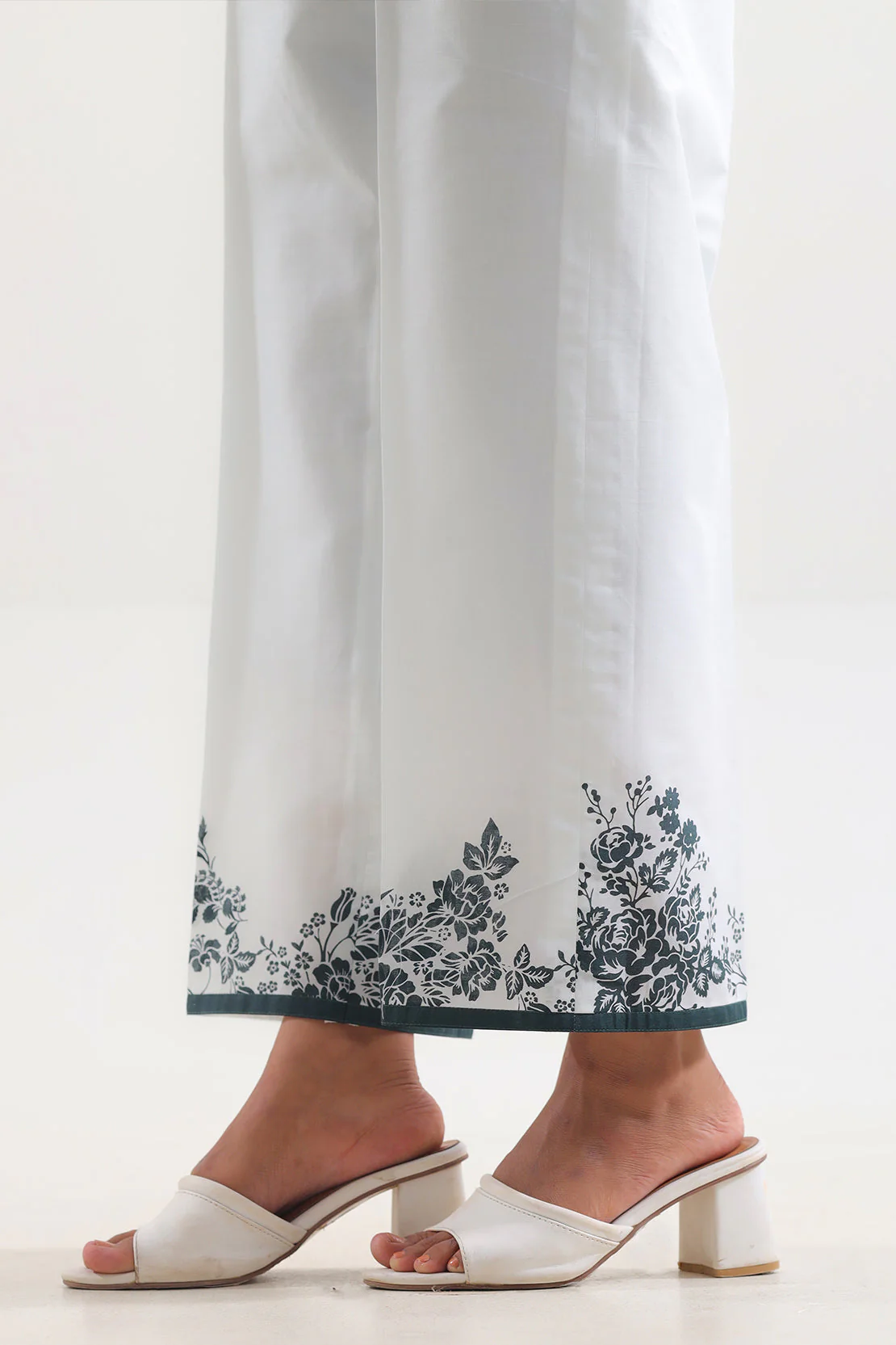 Unstitched Printed Lawn 3 Piece - Image 6