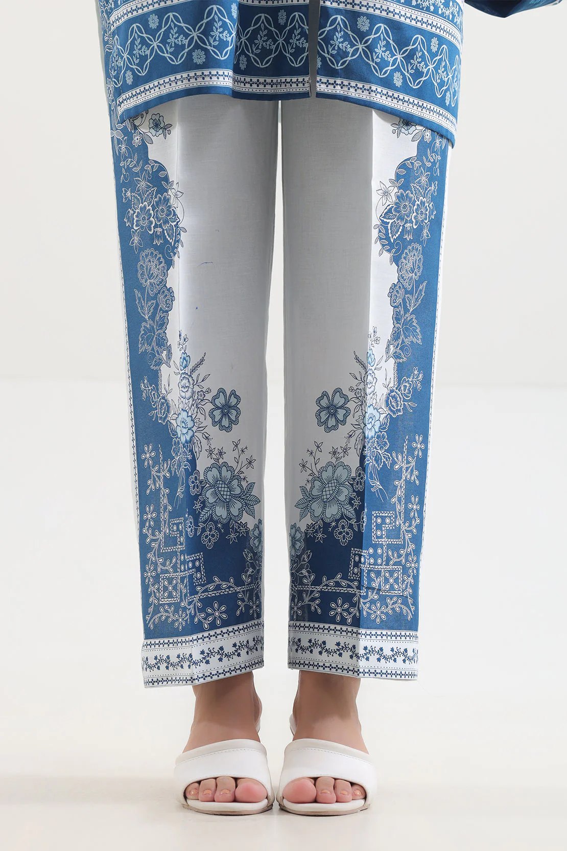 Unstitched Printed Lawn 3 Piece - Image 7