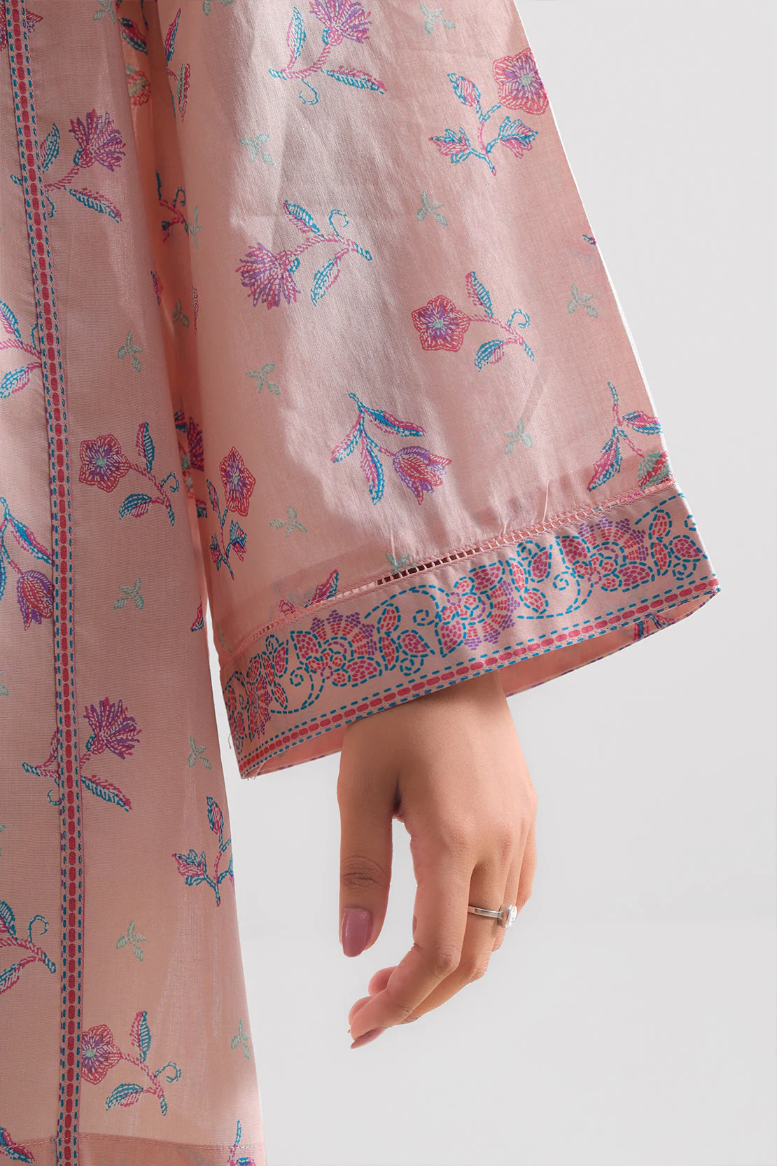 Unstitched Printed Lawn 3 Piece - Image 4