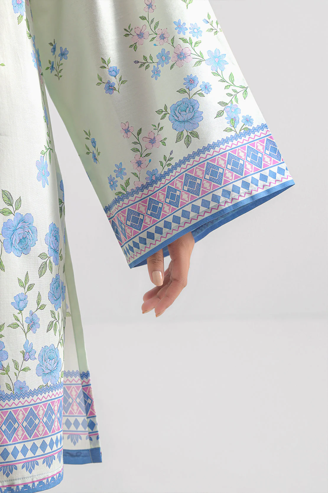 Unstitched Printed Lawn 3 Piece - Image 6