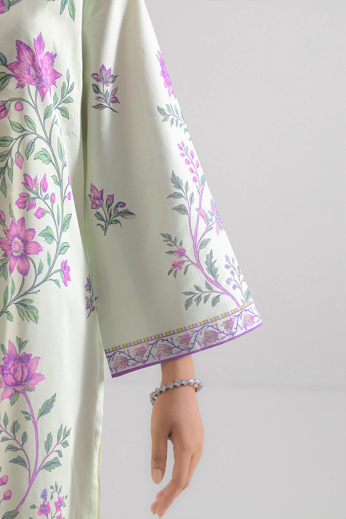 Unstitched Printed Lawn 3 Piece - Image 5
