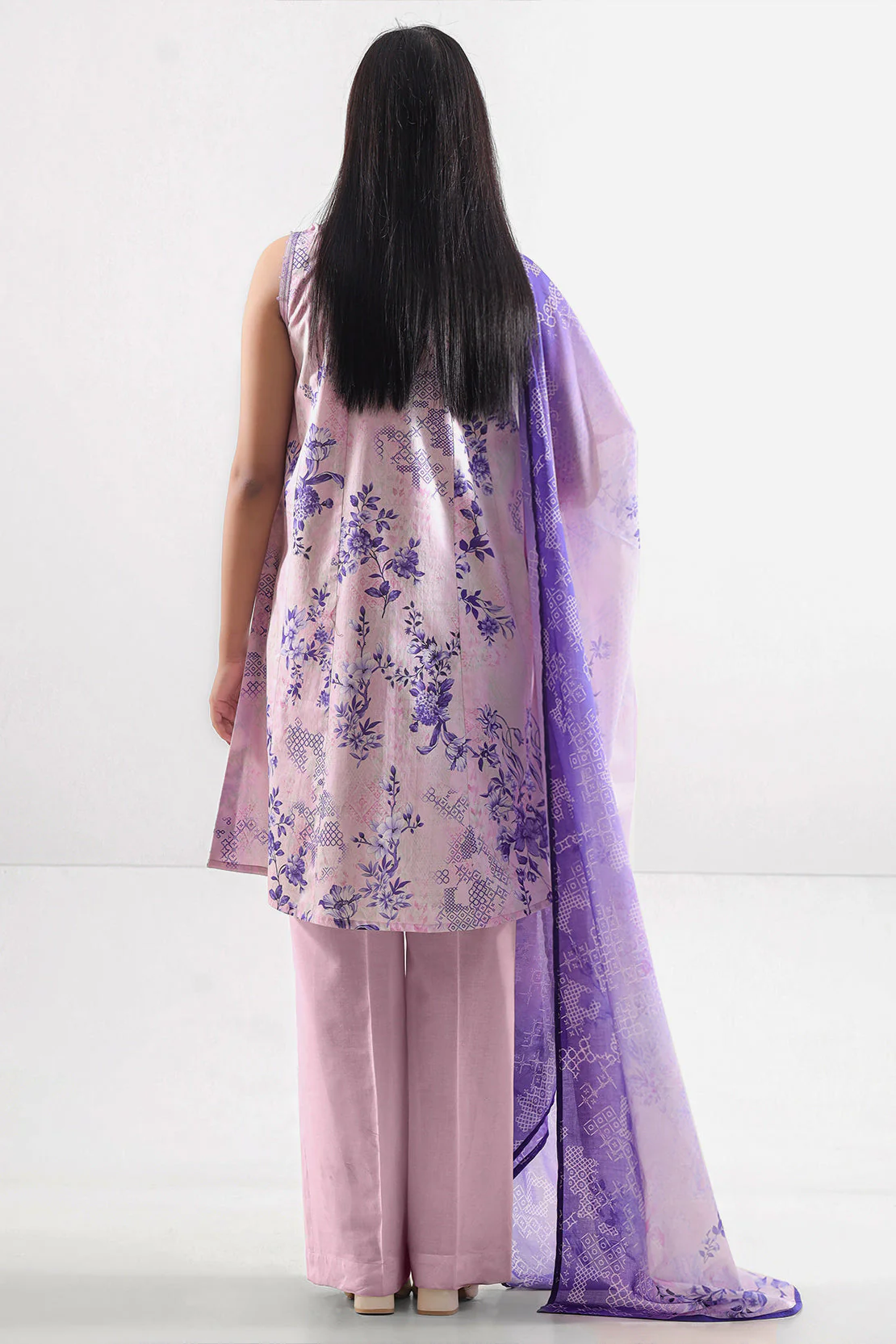 Unstitched Printed Lawn 3 Piece - Image 2