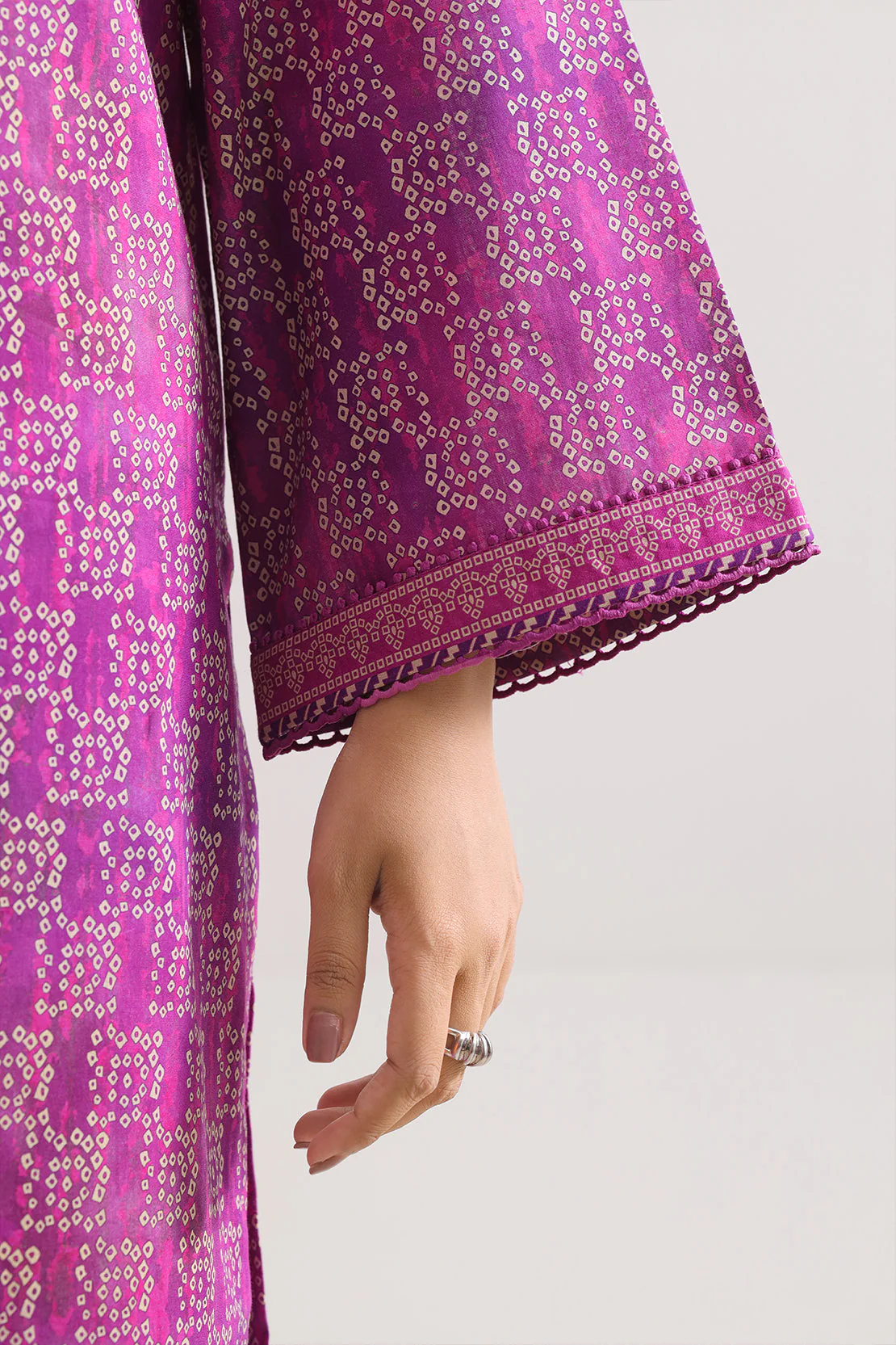Unstitched Printed Lawn 3 Piece - Image 4