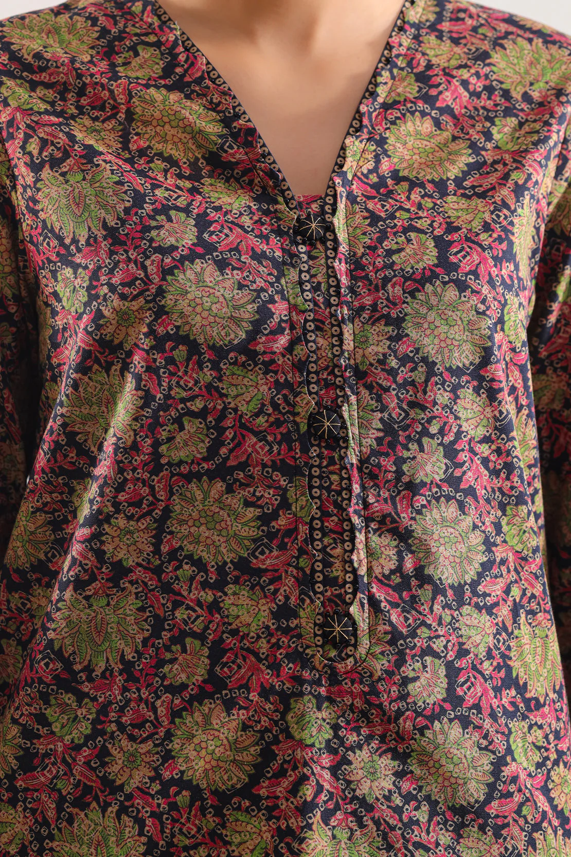 Unstitched Printed Lawn 3 Piece - Image 4