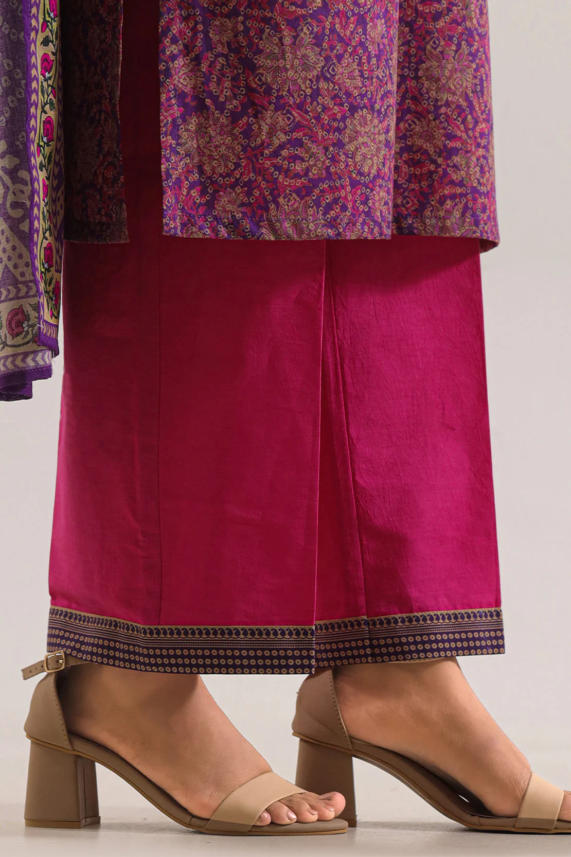Unstitched Printed Lawn 3 Piece - Image 5