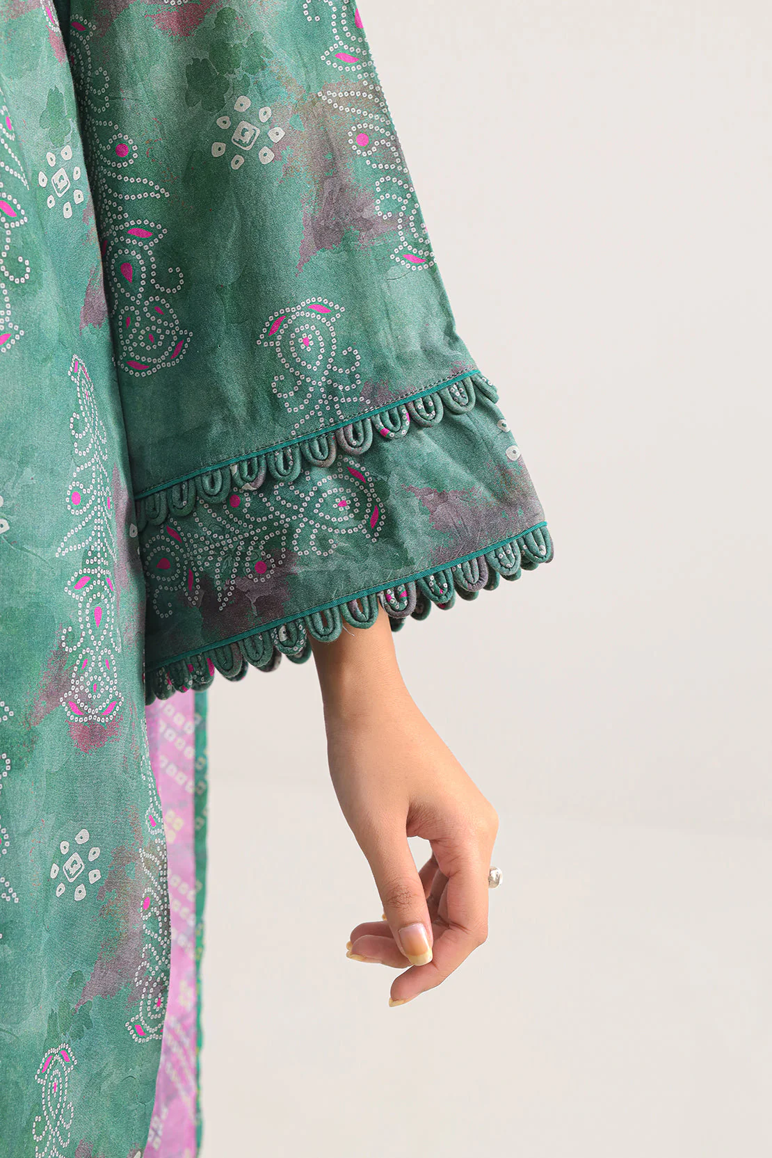 Unstitched Printed Lawn 3 Piece - Image 5