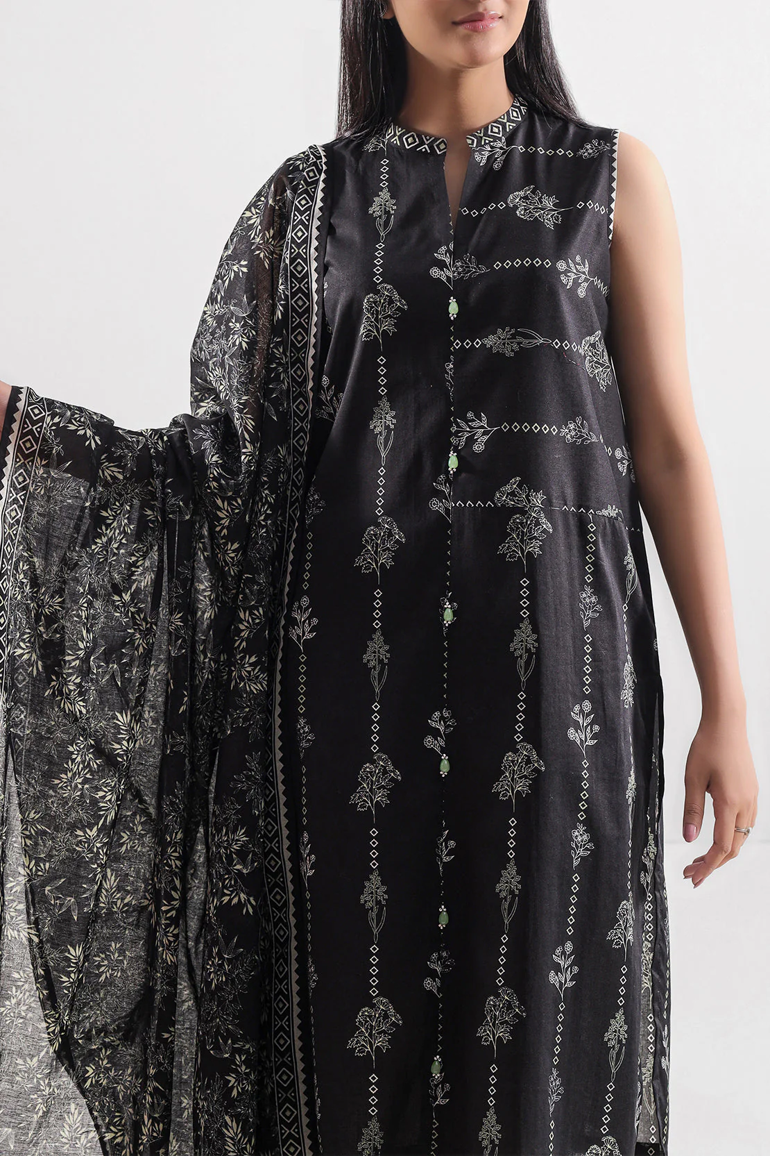Unstitched Printed Lawn 3 Piece - Image 2