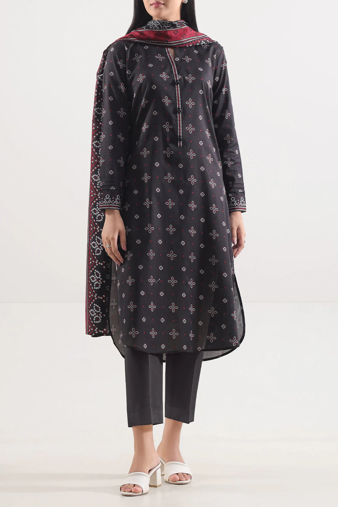 Unstitched Printed Lawn 3 Piece - Image 3