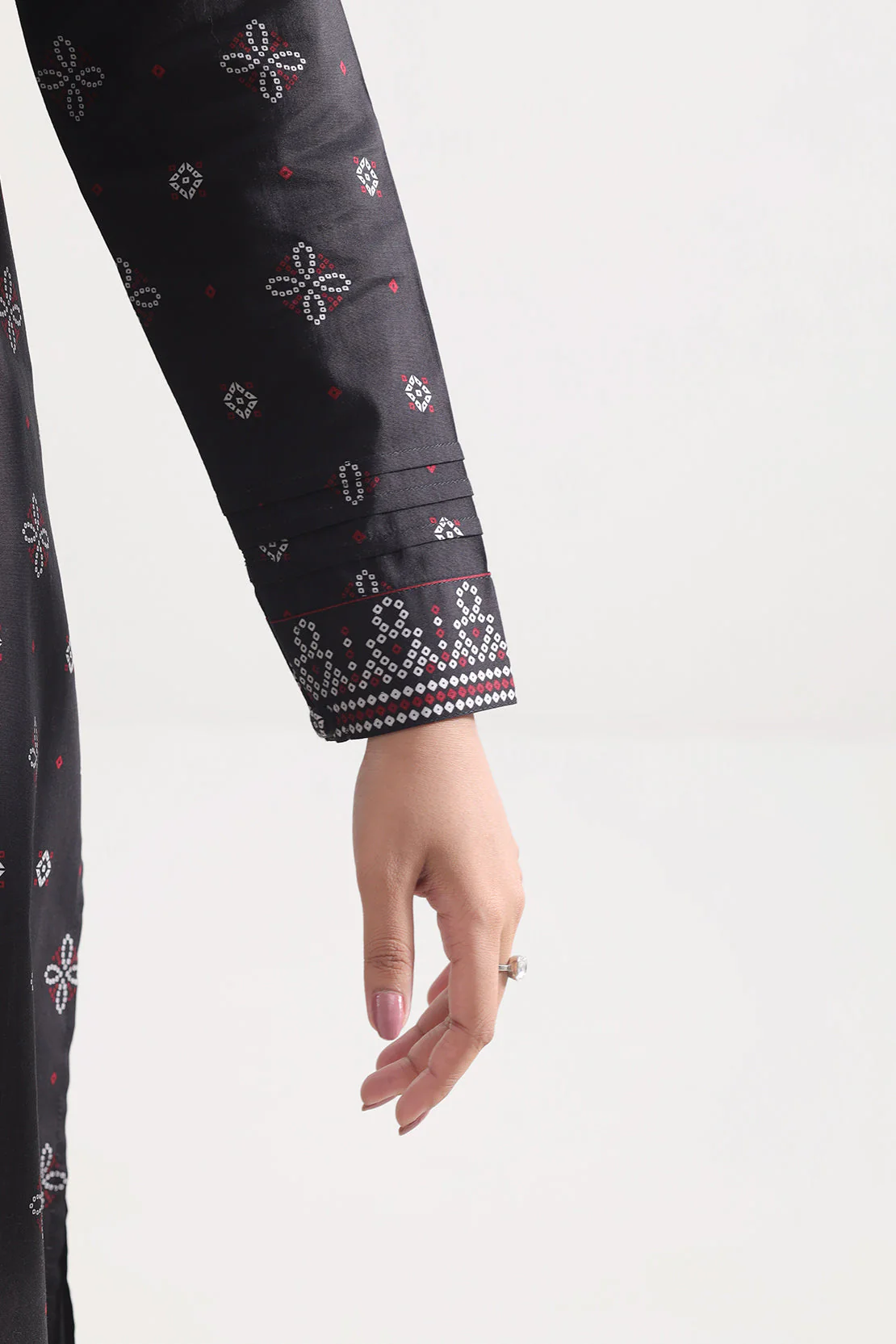 Unstitched Printed Lawn 3 Piece - Image 5
