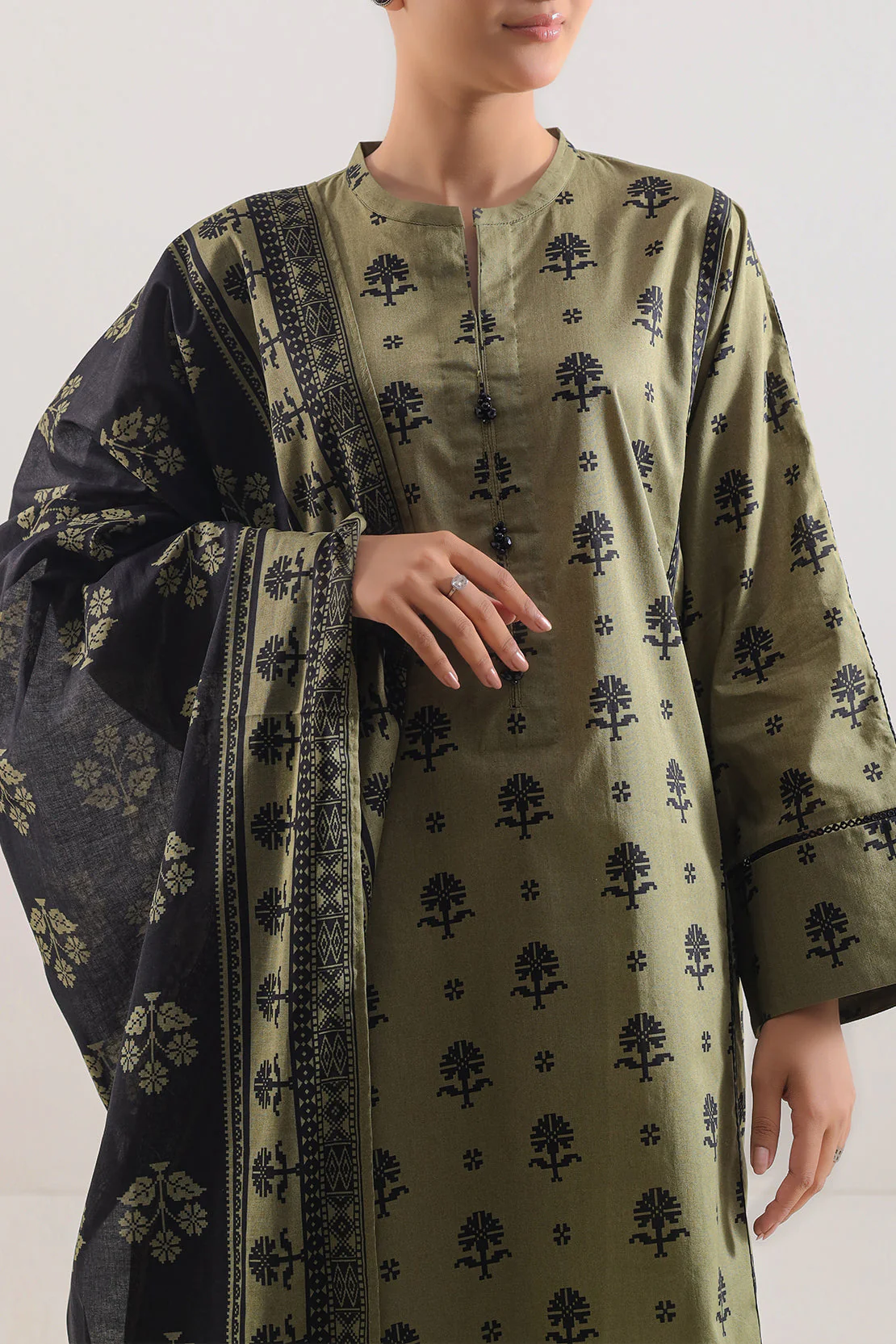 Unstitched Printed Lawn 3 Piece - Image 4