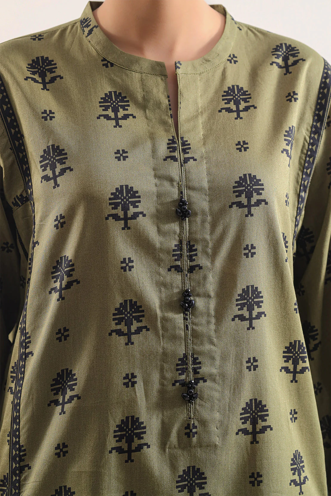 Unstitched Printed Lawn 3 Piece - Image 5