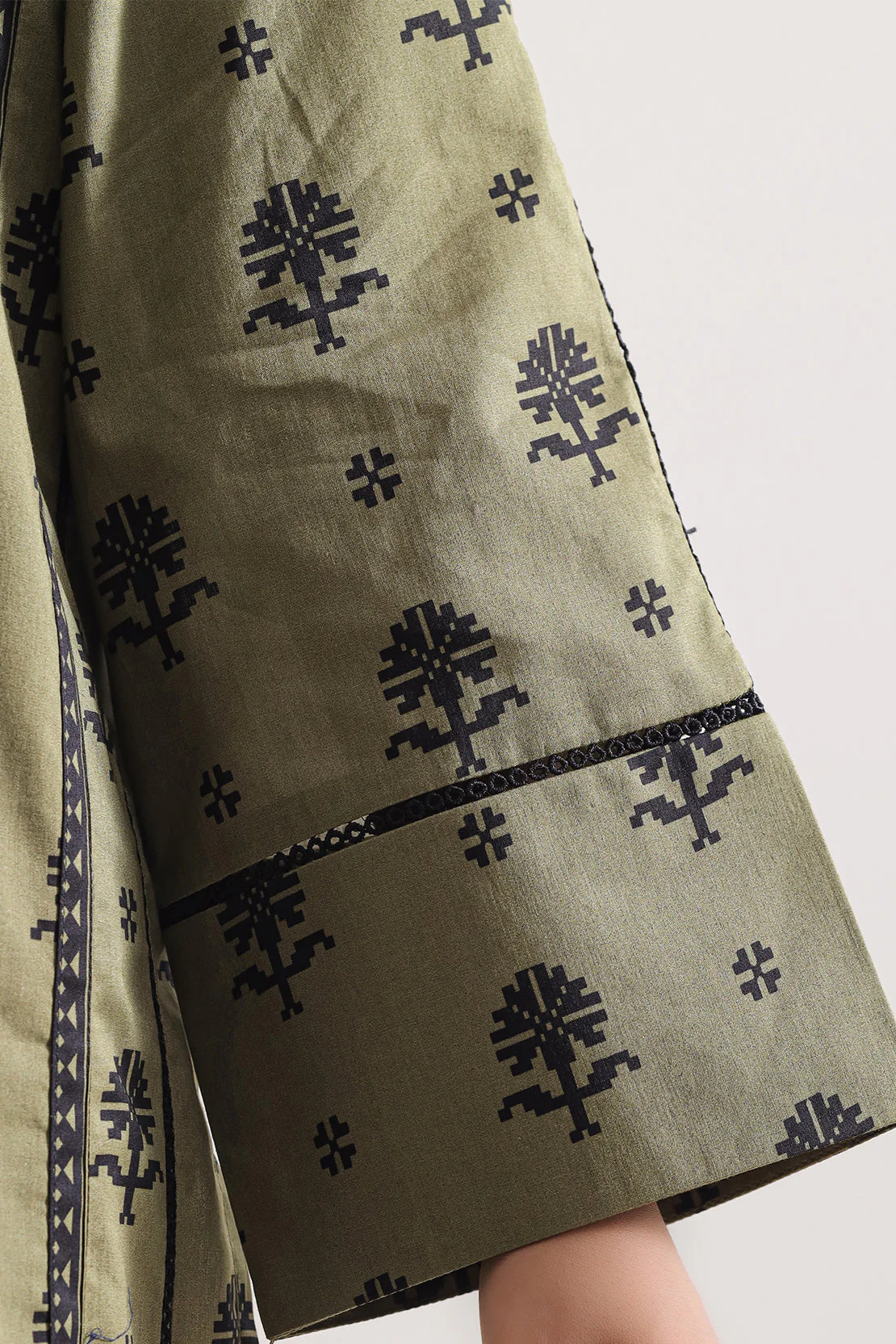 Unstitched Printed Lawn 3 Piece - Image 6