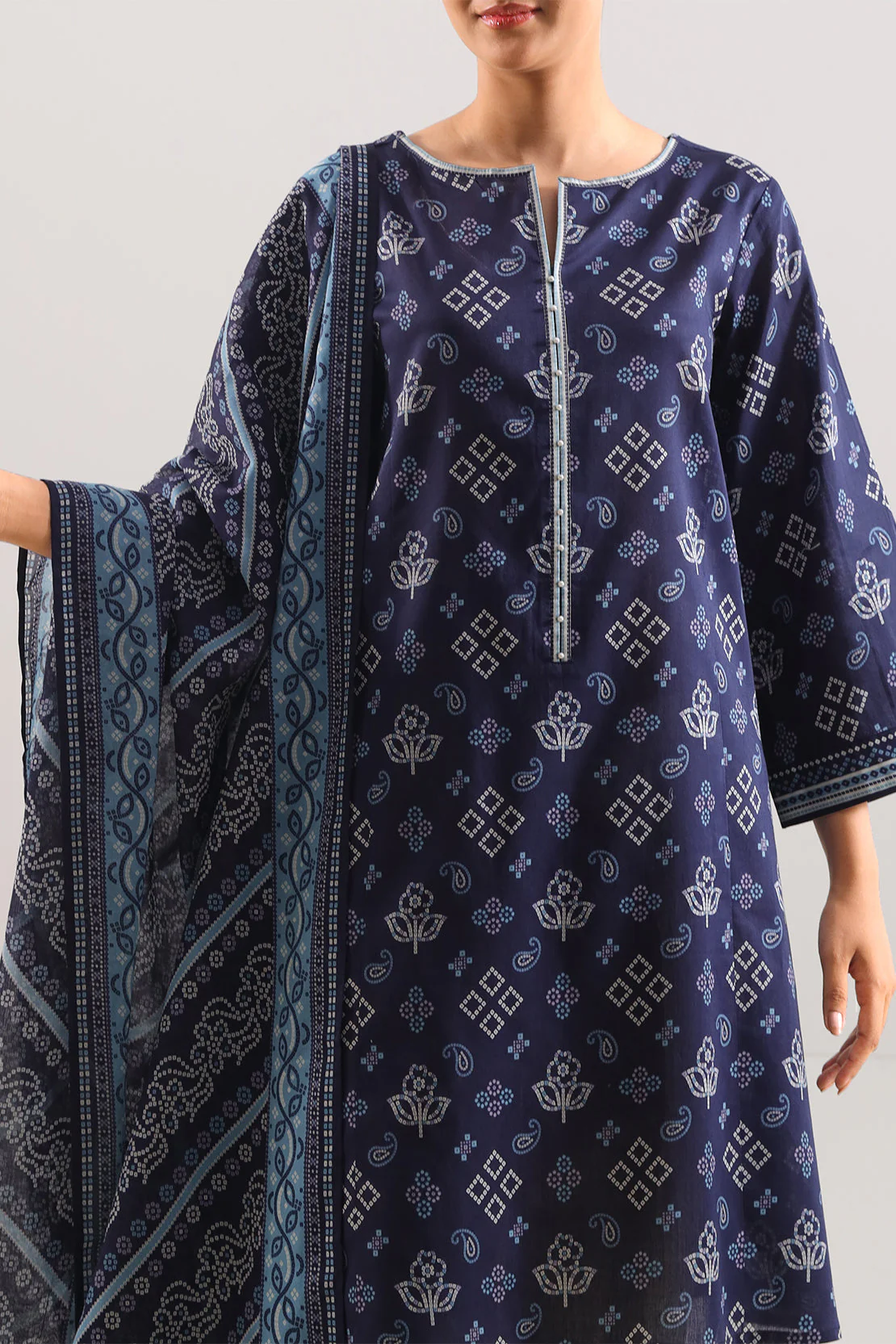 Unstitched Printed Lawn 3 Piece - Image 5