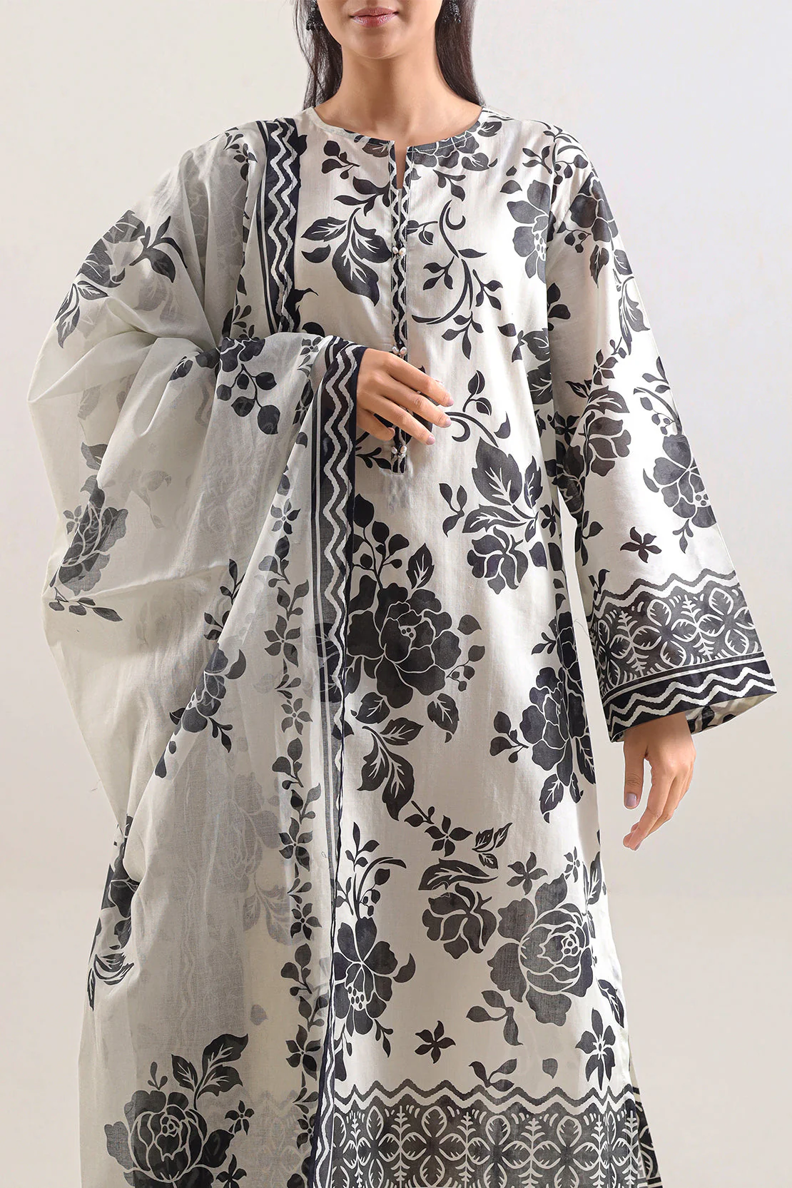 Unstitched Printed Lawn 3 Piece - Image 2