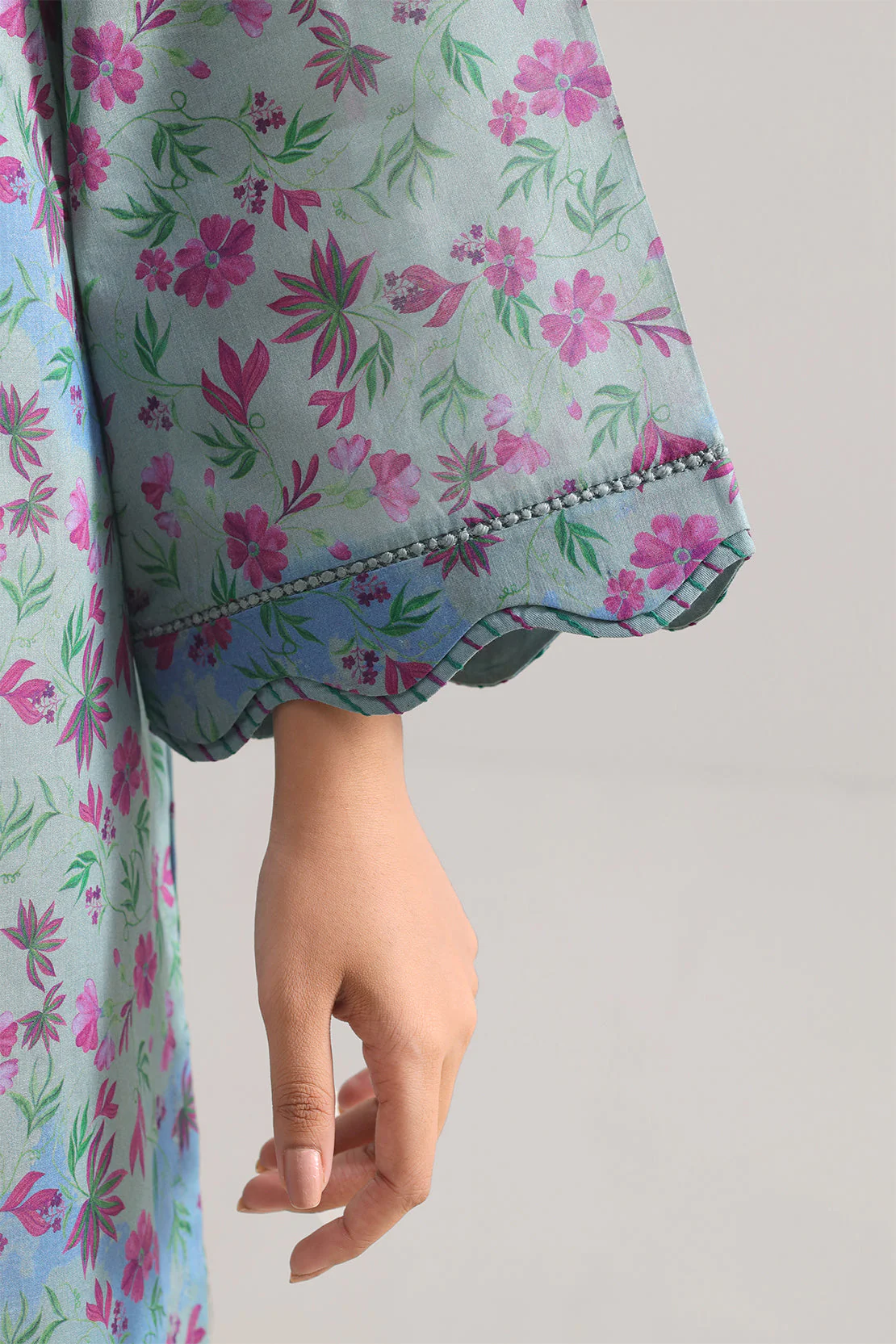 Unstitched Printed Lawn 3 Piece - Image 5