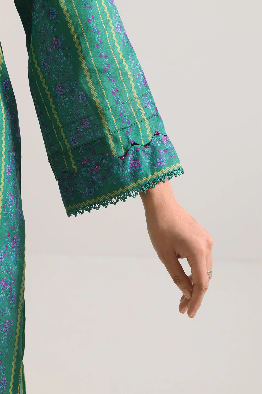 Unstitched Printed Lawn 3 Piece - Image 5
