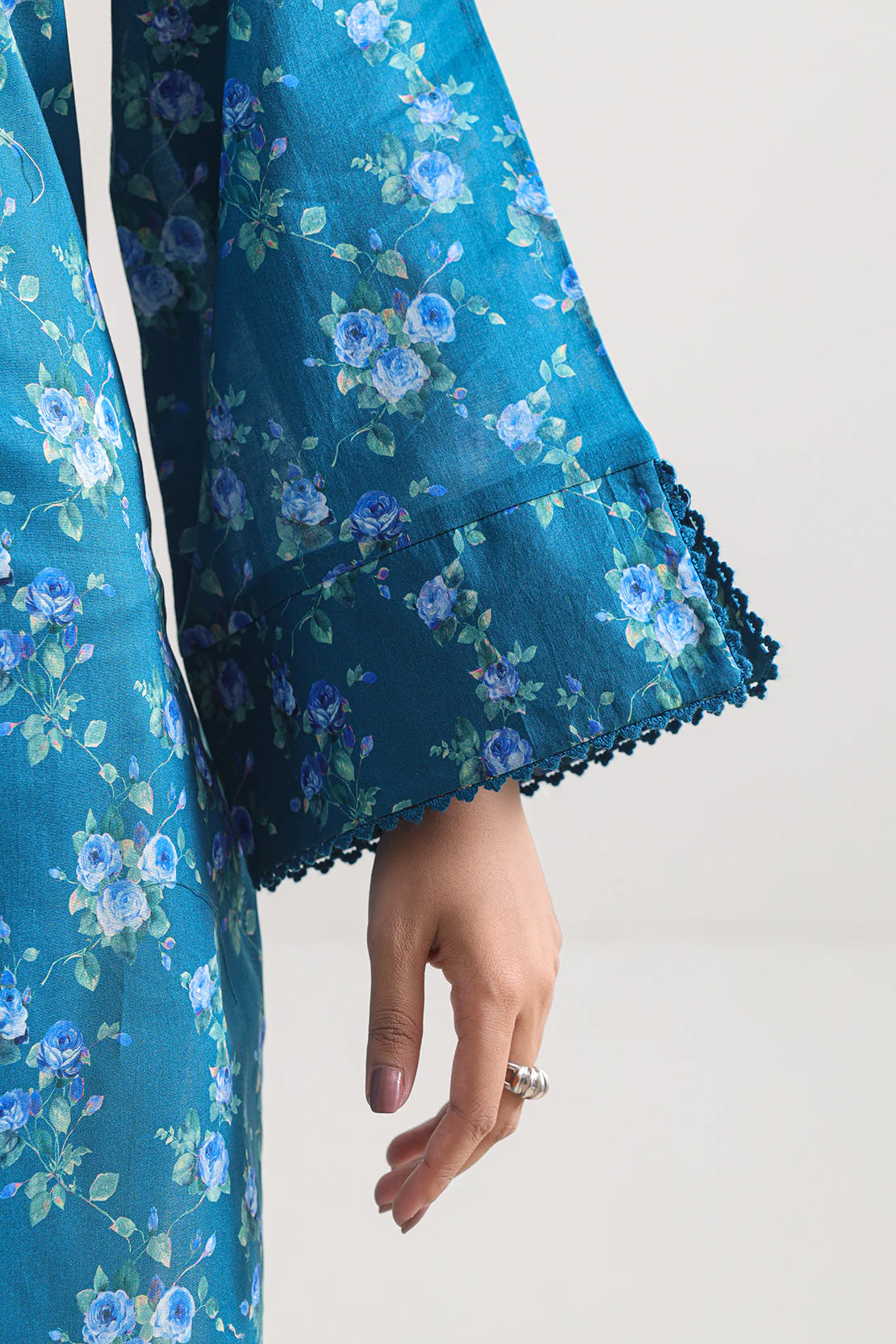 Unstitched Printed Lawn 3 Piece - Image 5