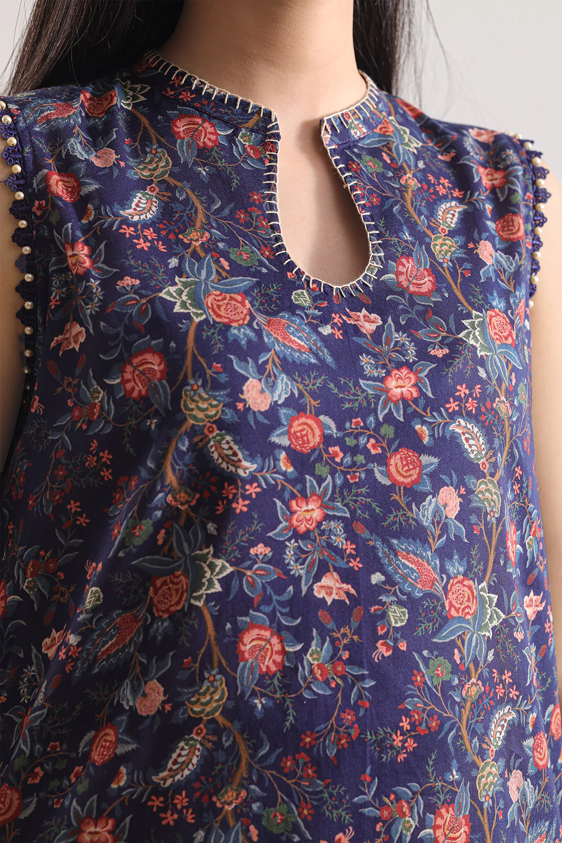 Unstitched Printed Lawn 3 Piece - Image 4