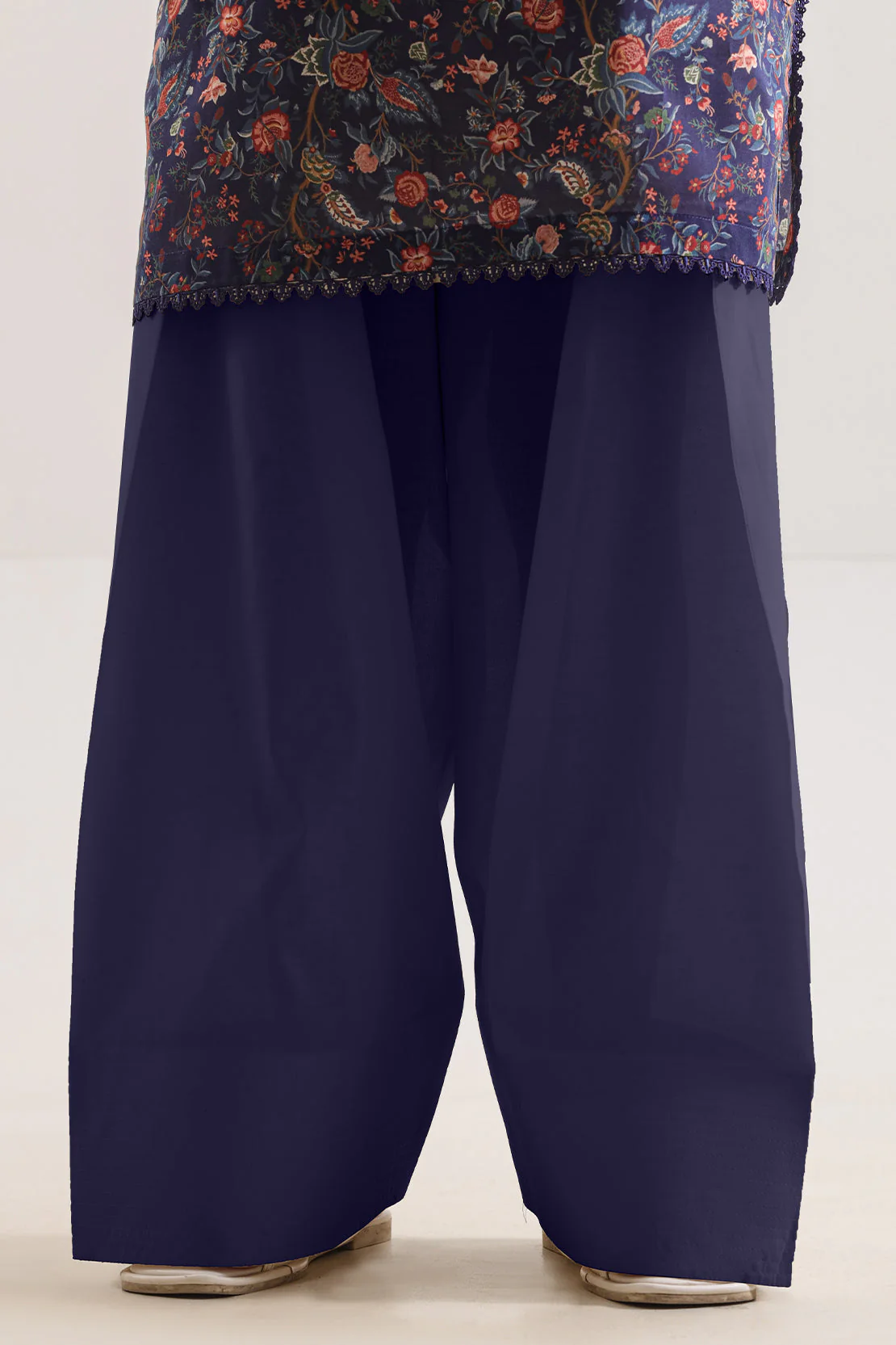 Unstitched Printed Lawn 3 Piece - Image 5