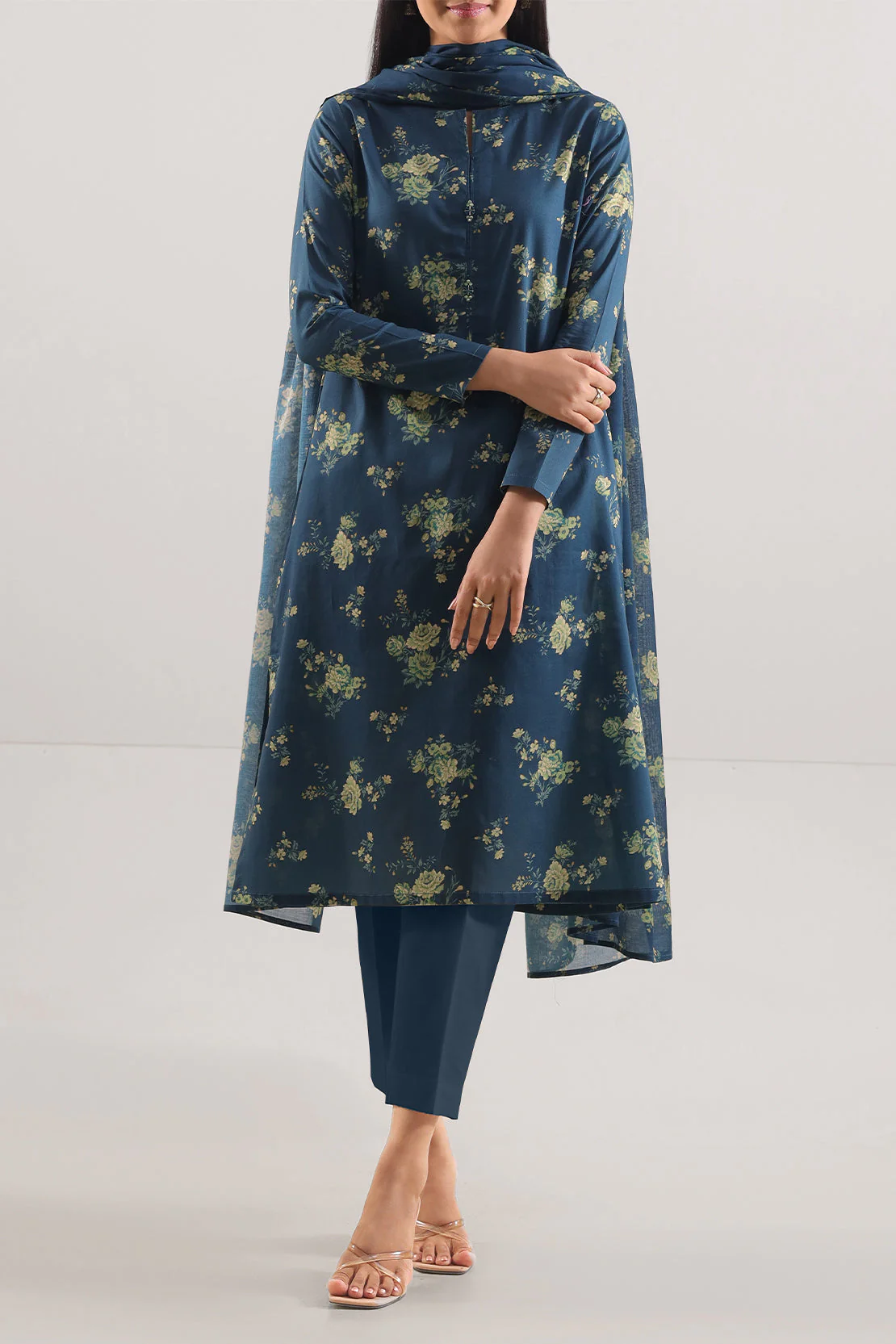 Unstitched Printed Lawn 3 Piece - Image 3
