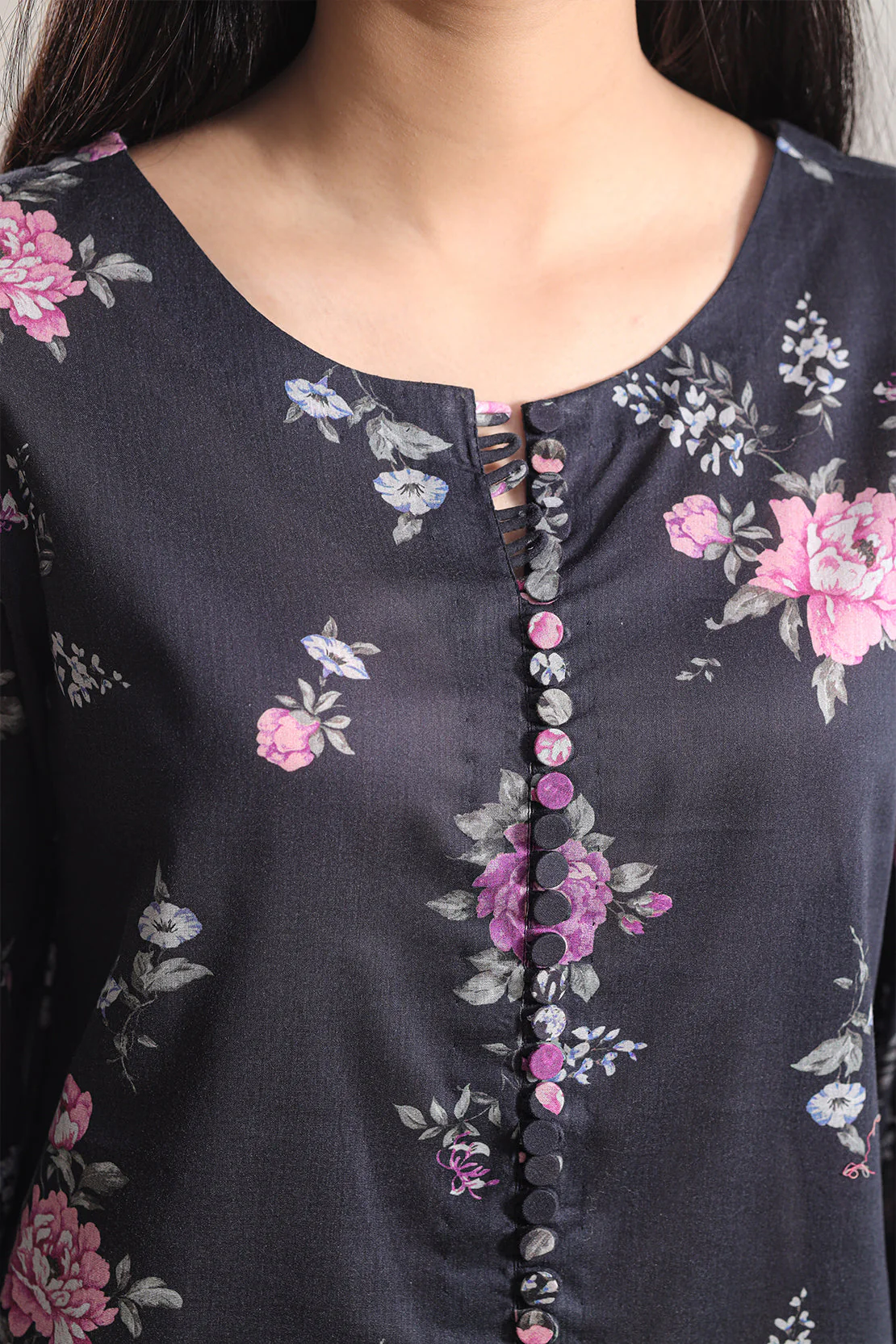 Unstitched Printed Lawn 3 Piece - Image 5
