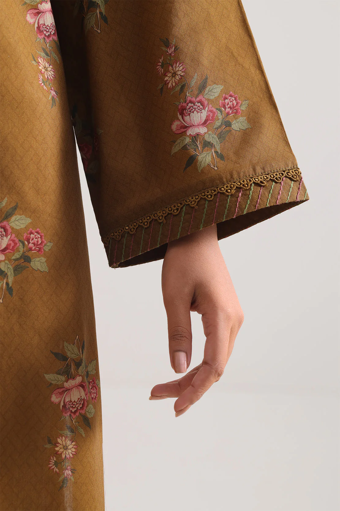 Unstitched Printed Lawn 3 Piece - Image 5