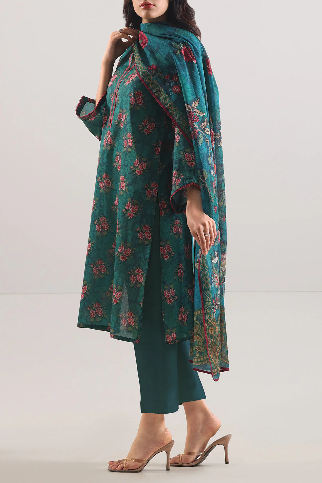 Unstitched Printed Lawn 3 Piece - Image 4