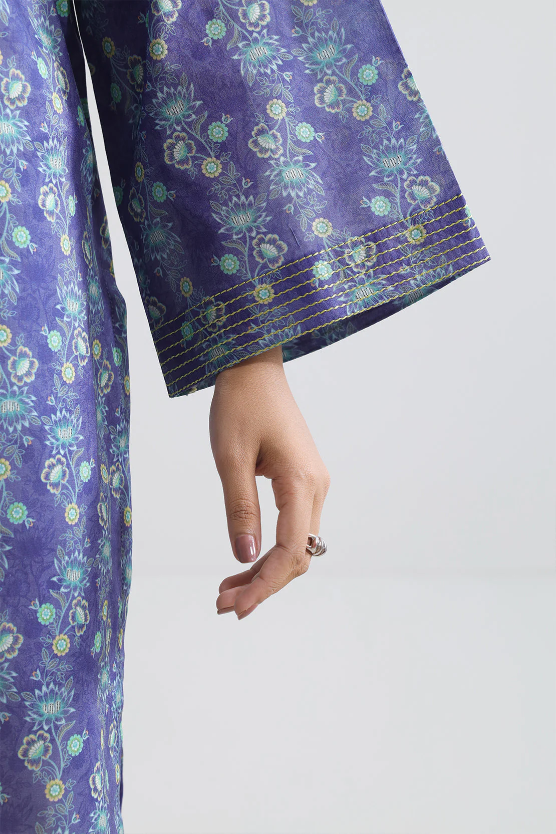 Unstitched Printed Lawn 3 Piece - Image 5