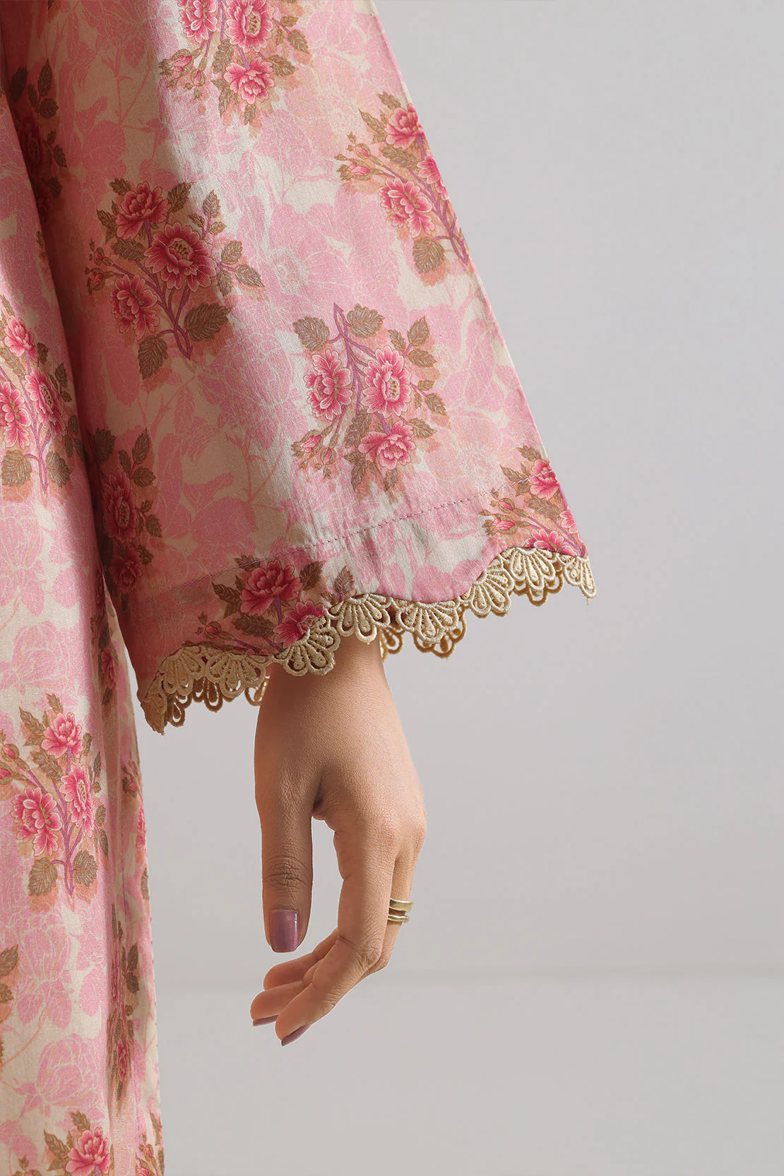 Unstitched Printed Lawn 3 Piece - Image 5