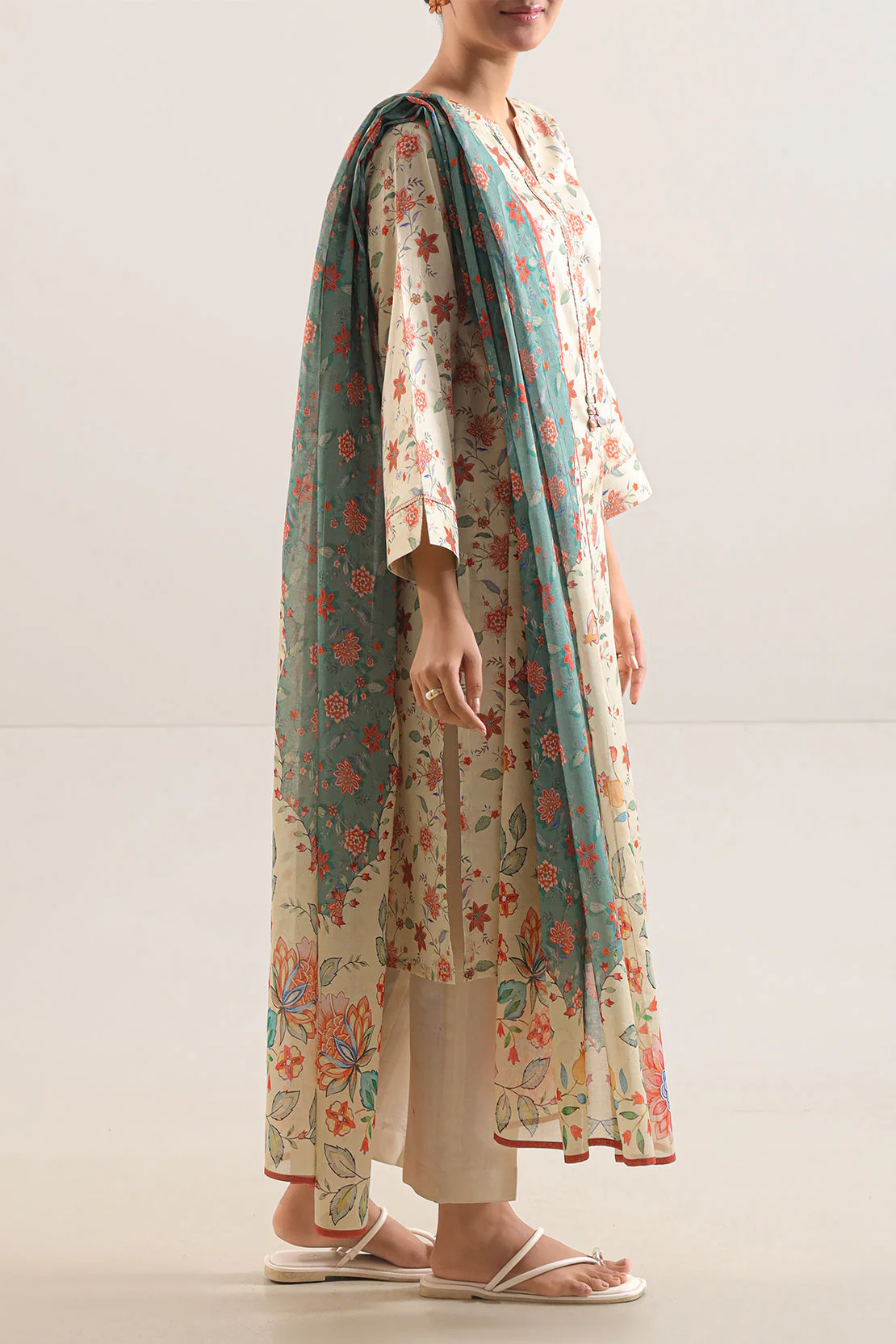 Unstitched Printed Lawn 3 Piece - Image 2