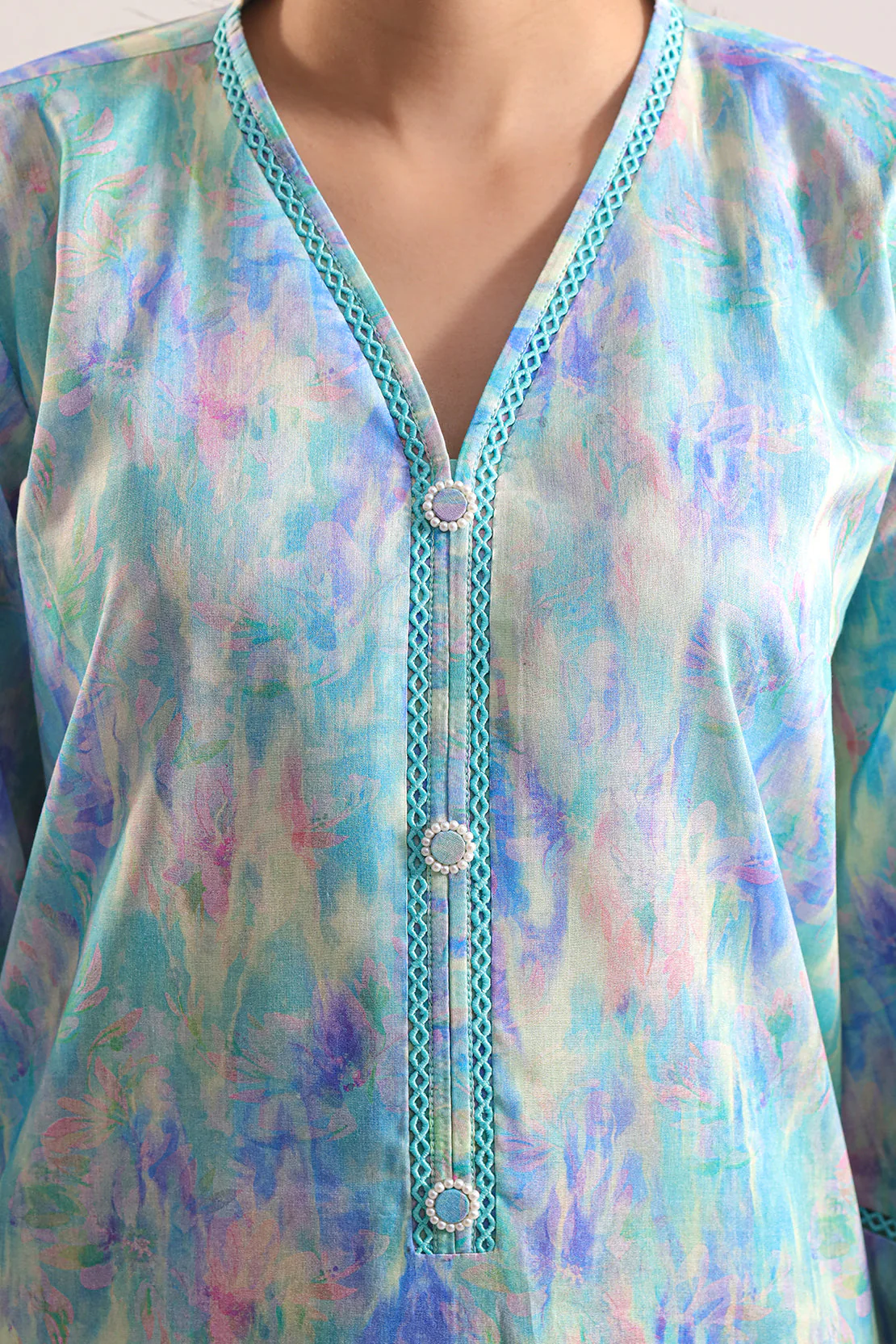 Unstitched Printed Lawn 3 Piece - Image 4
